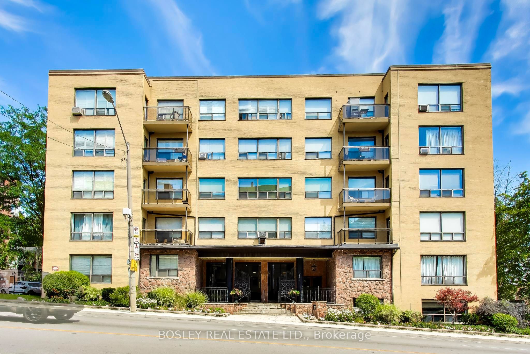 740 Eglinton Avenue W 306, Toronto, ON M5N 1C4