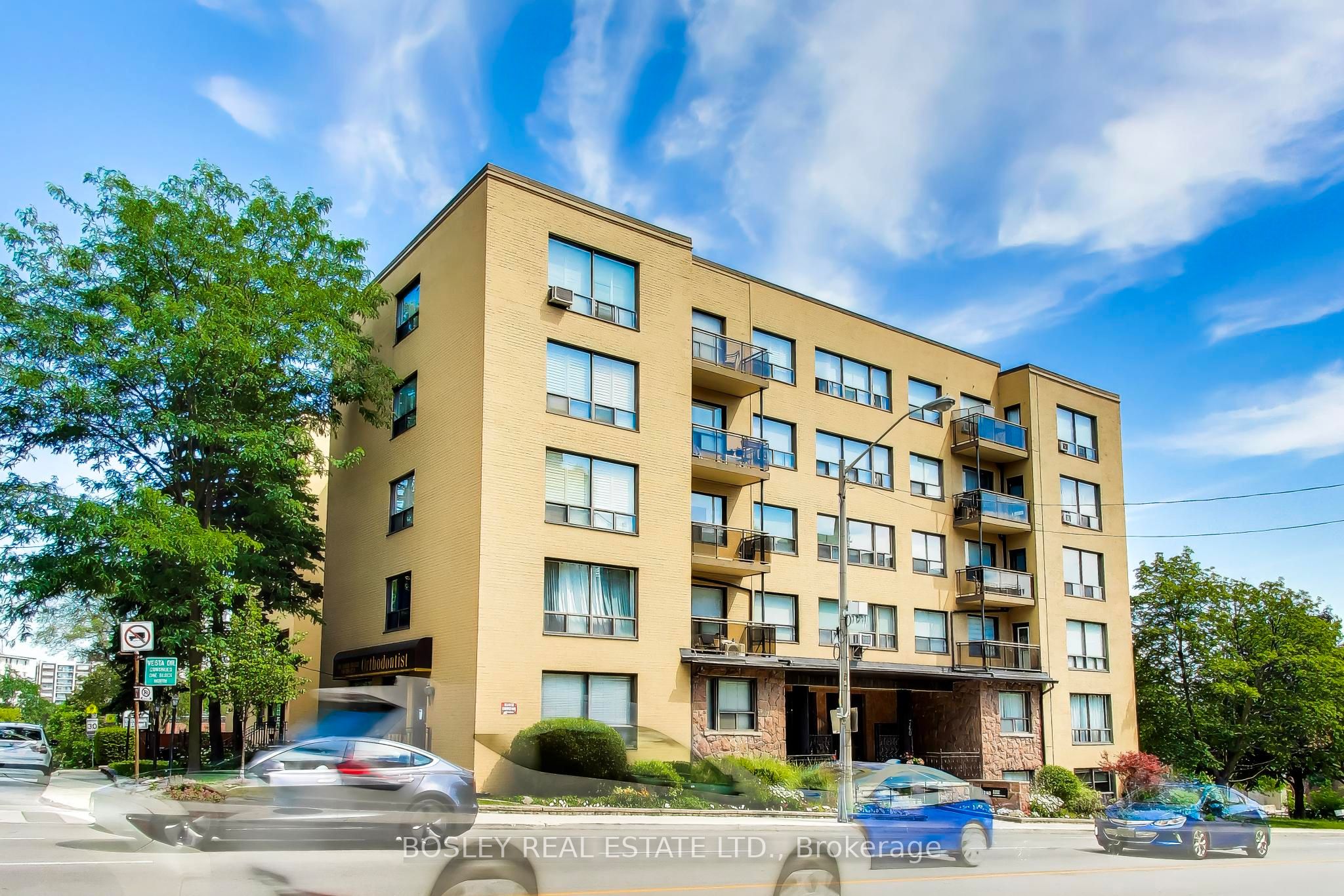 740 Eglinton Avenue W 306, Toronto, ON M5N 1C4 photo 3