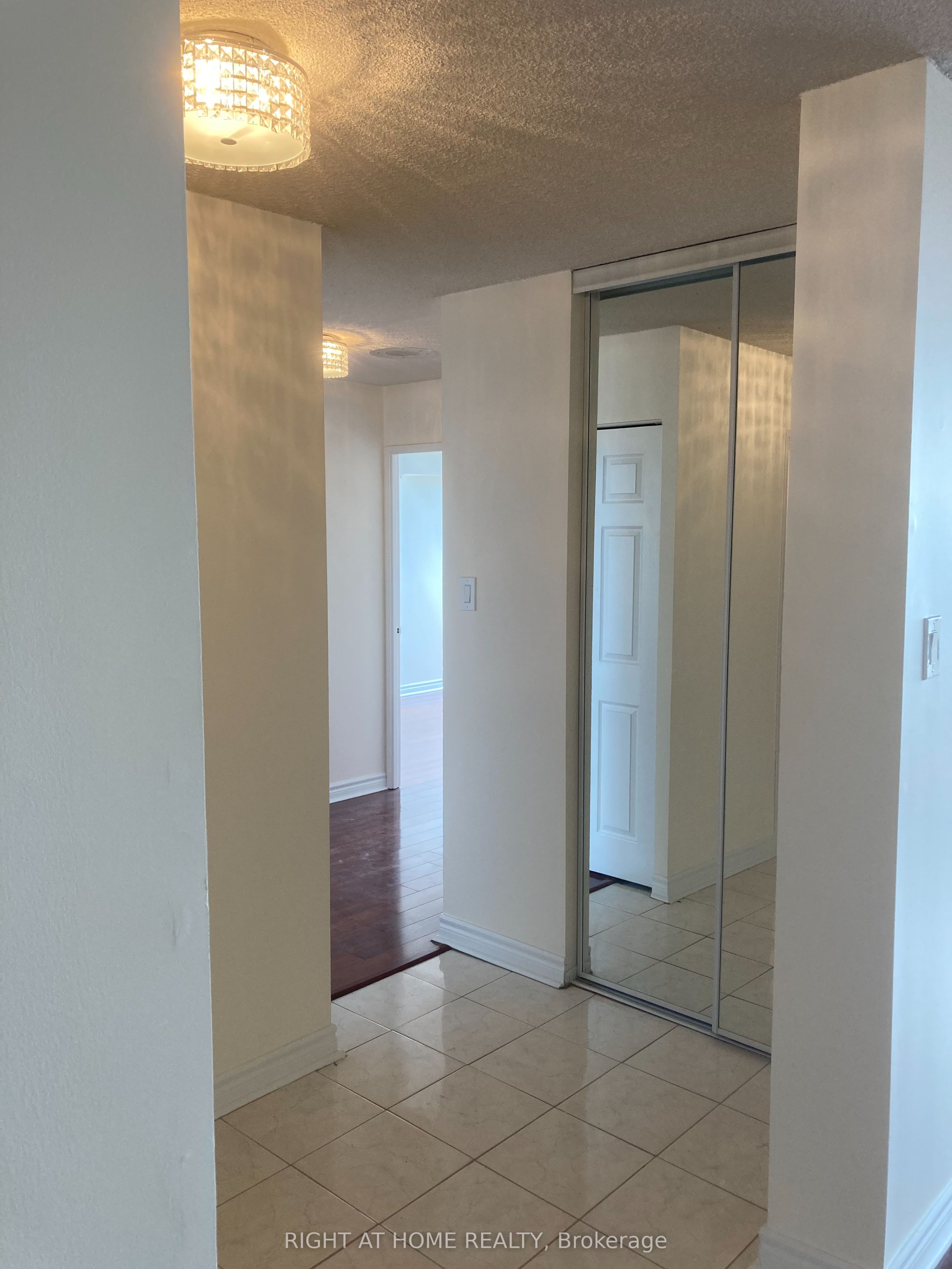 133 Torresdale Avenue 1601, Toronto, ON M2R 3T2 photo 3