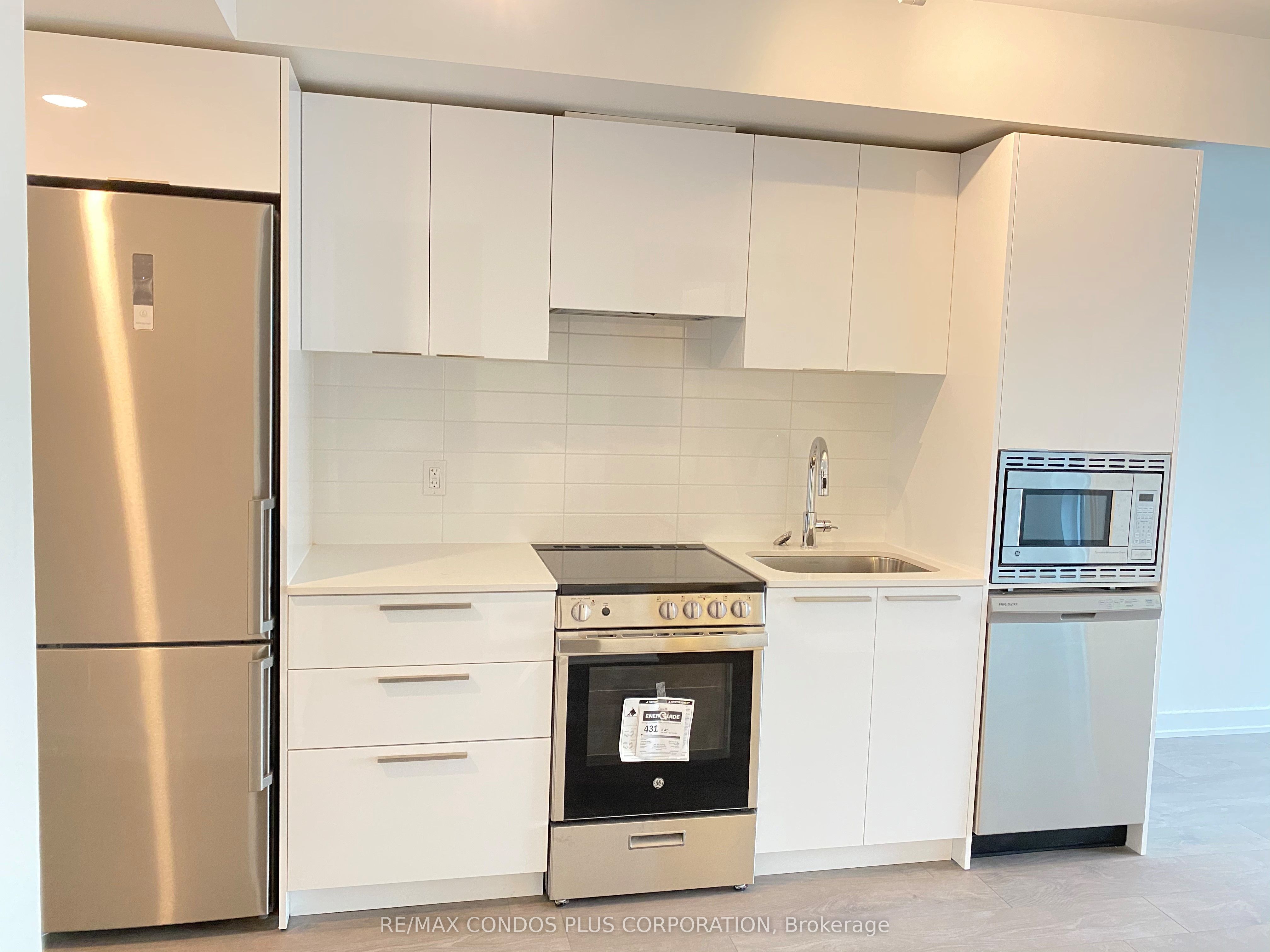 18 Maitland Terrace 1706, Toronto, ON M4Y 0H2 photo 3
