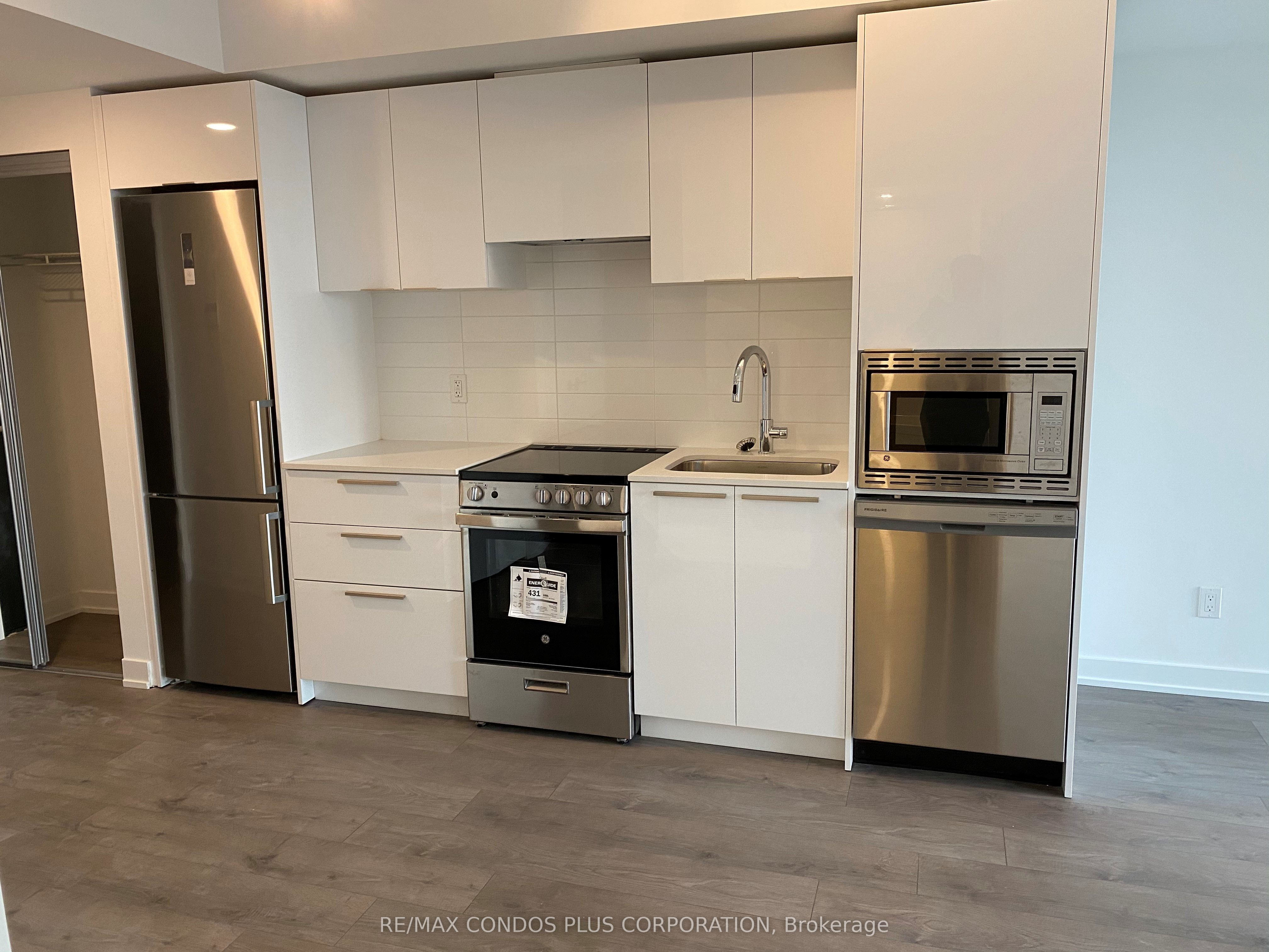 18 Maitland Terrace 1706, Toronto, ON M4Y 0H2 photo 5