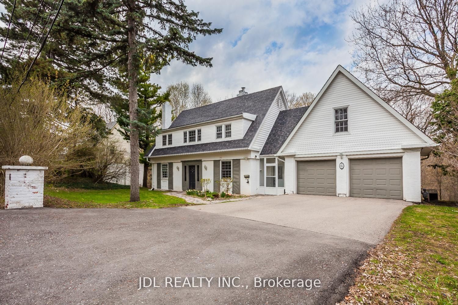 6 Farmingdale Road, Toronto, ON M2K 1Z2