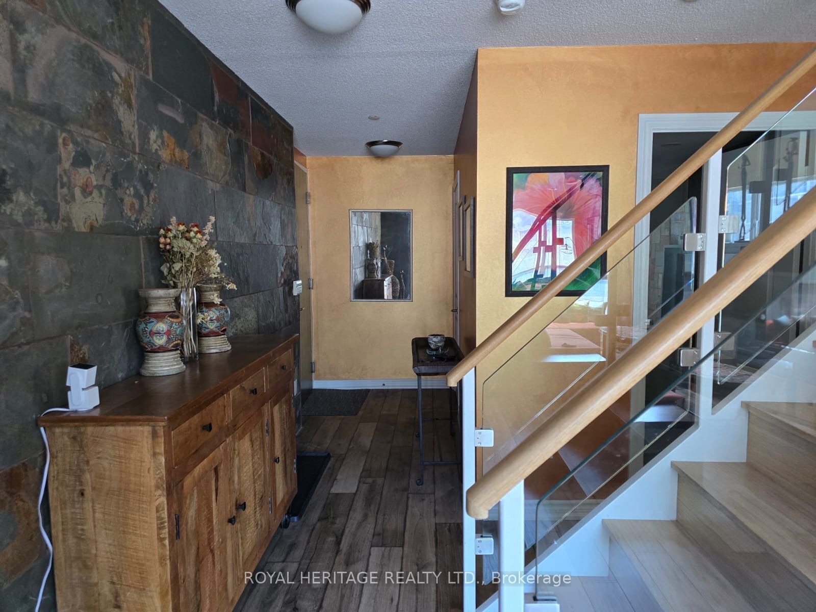 386 Yonge Street 510, Toronto, ON M5B 0A5 photo 5