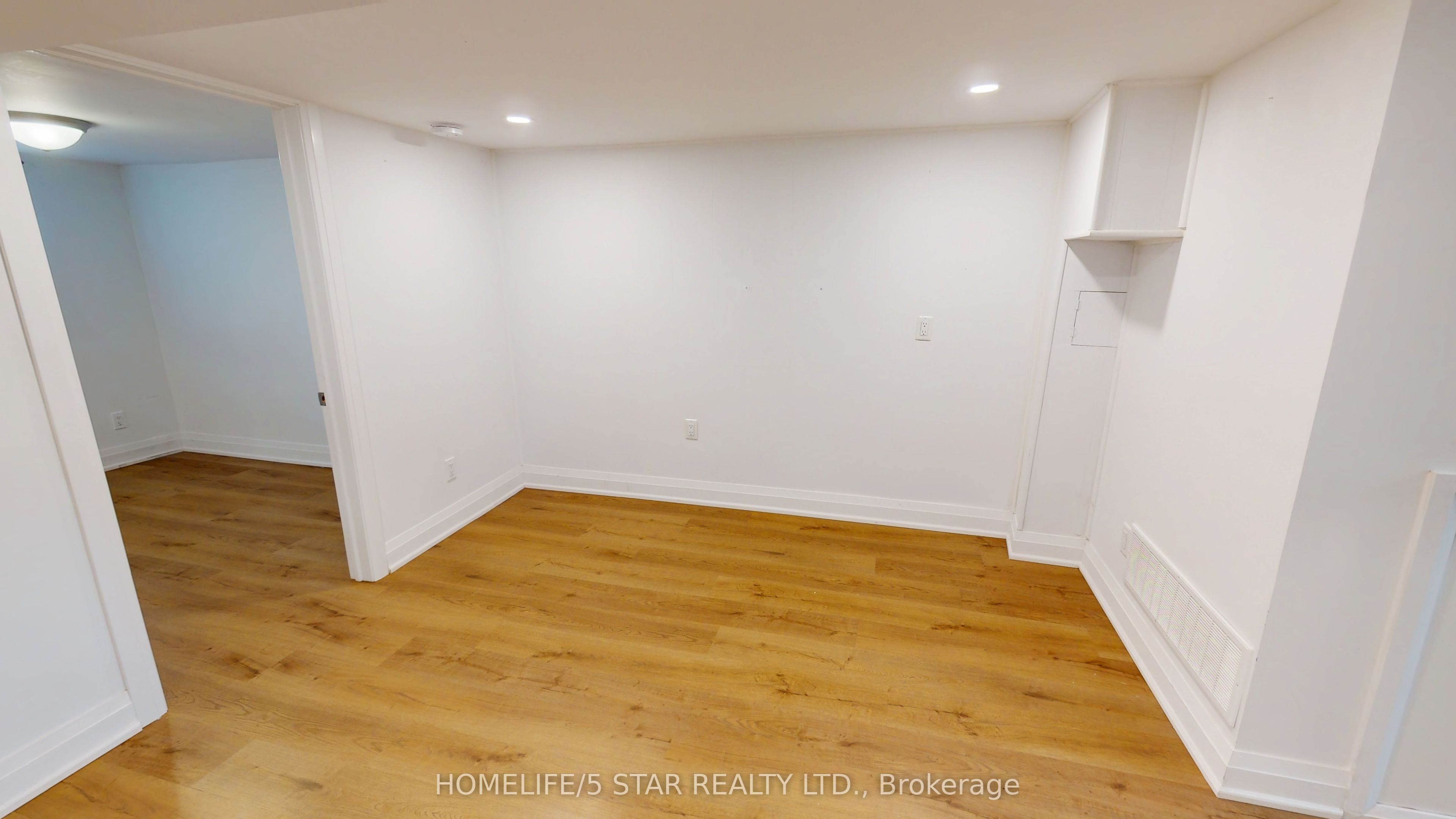 275 Oakwood Avenue Bsmt  Apt, Toronto, ON M6E 2V3 photo 5