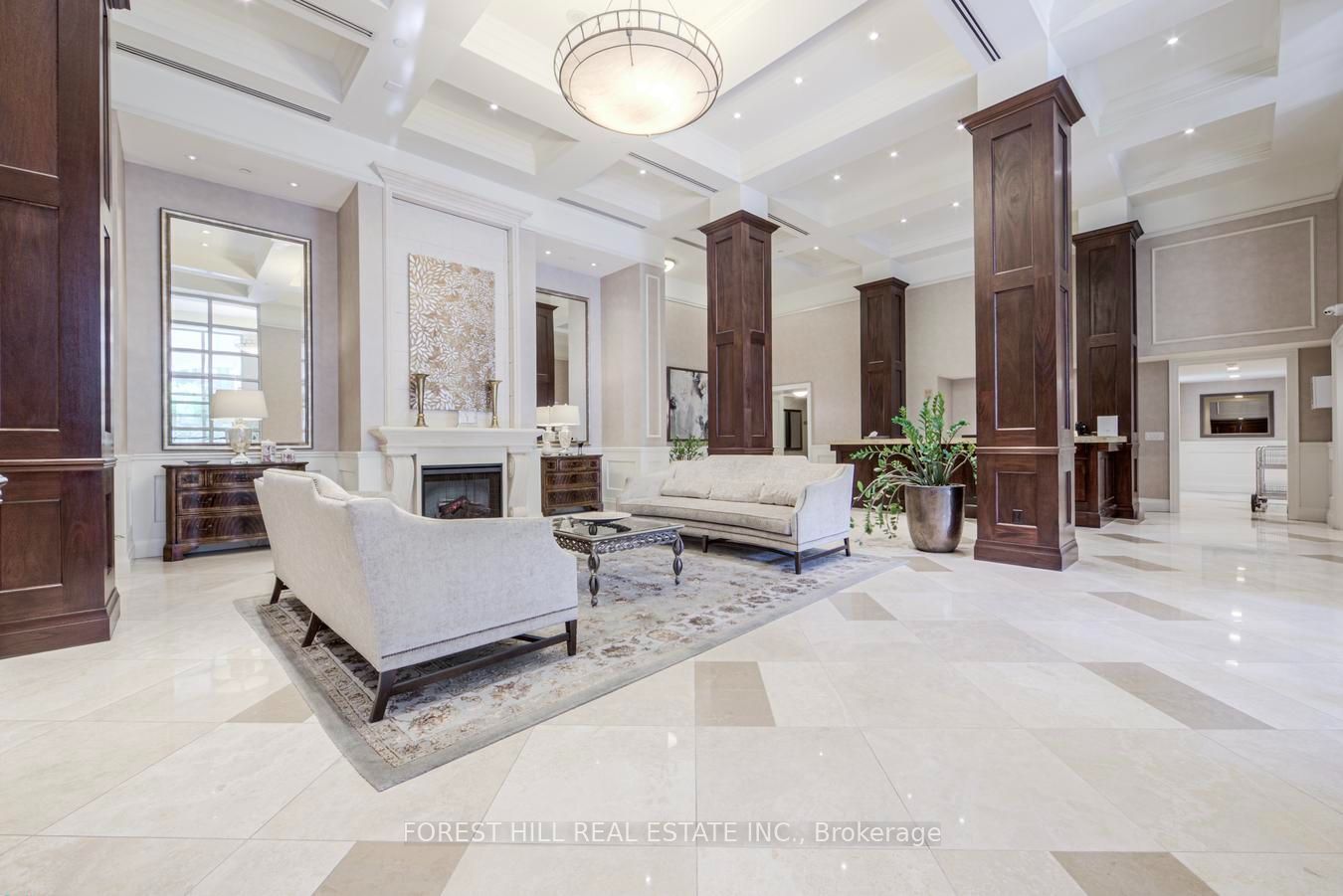 38 William Carson Crescent 114, Toronto, ON M2P 2H2 photo 2