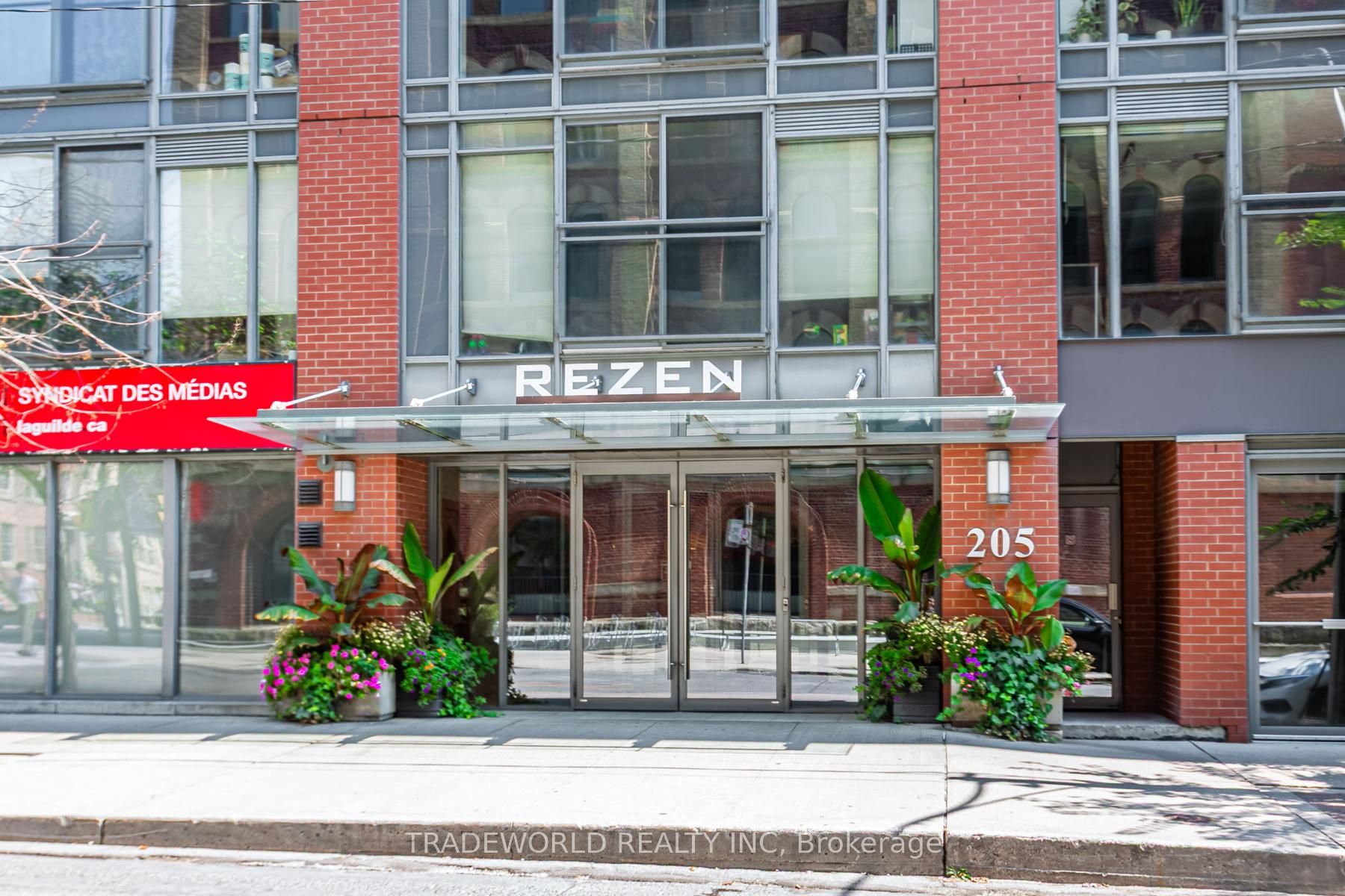 205 Frederick Street 909, Toronto, ON M5A 4V3 photo 2
