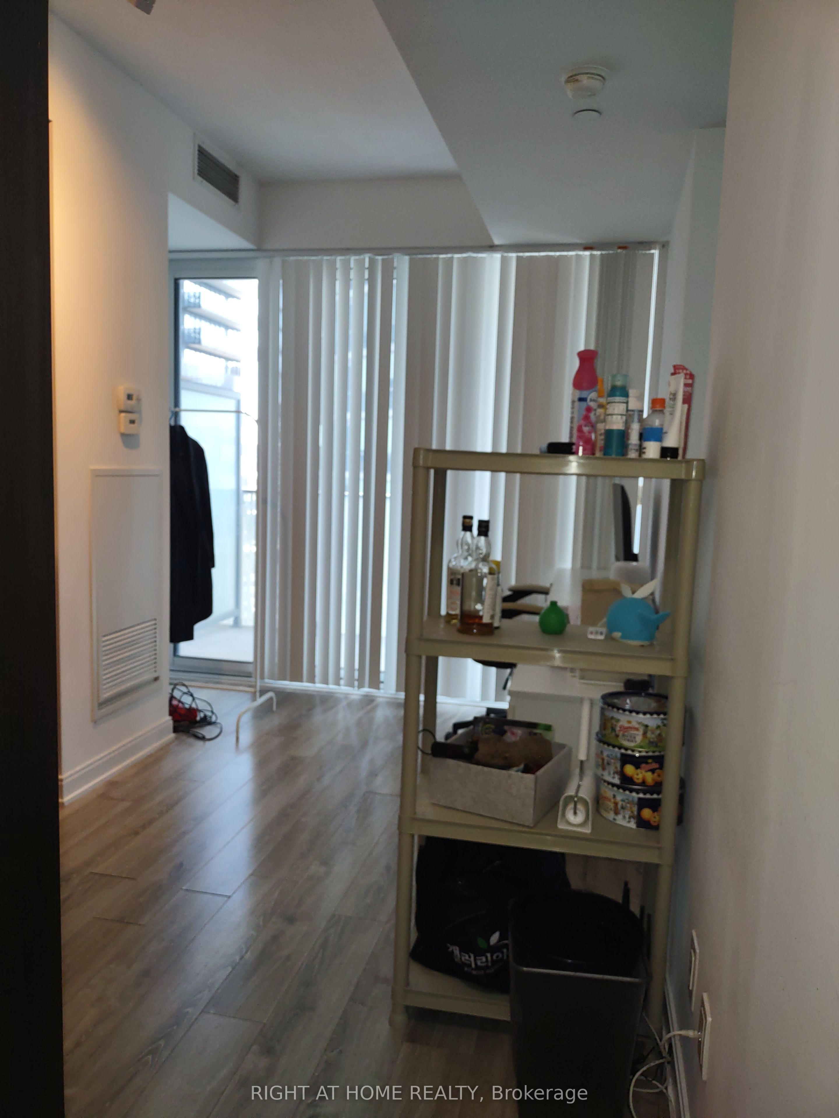 42 Charles Street E 1803, Toronto, ON M4Y 1N3 photo 3