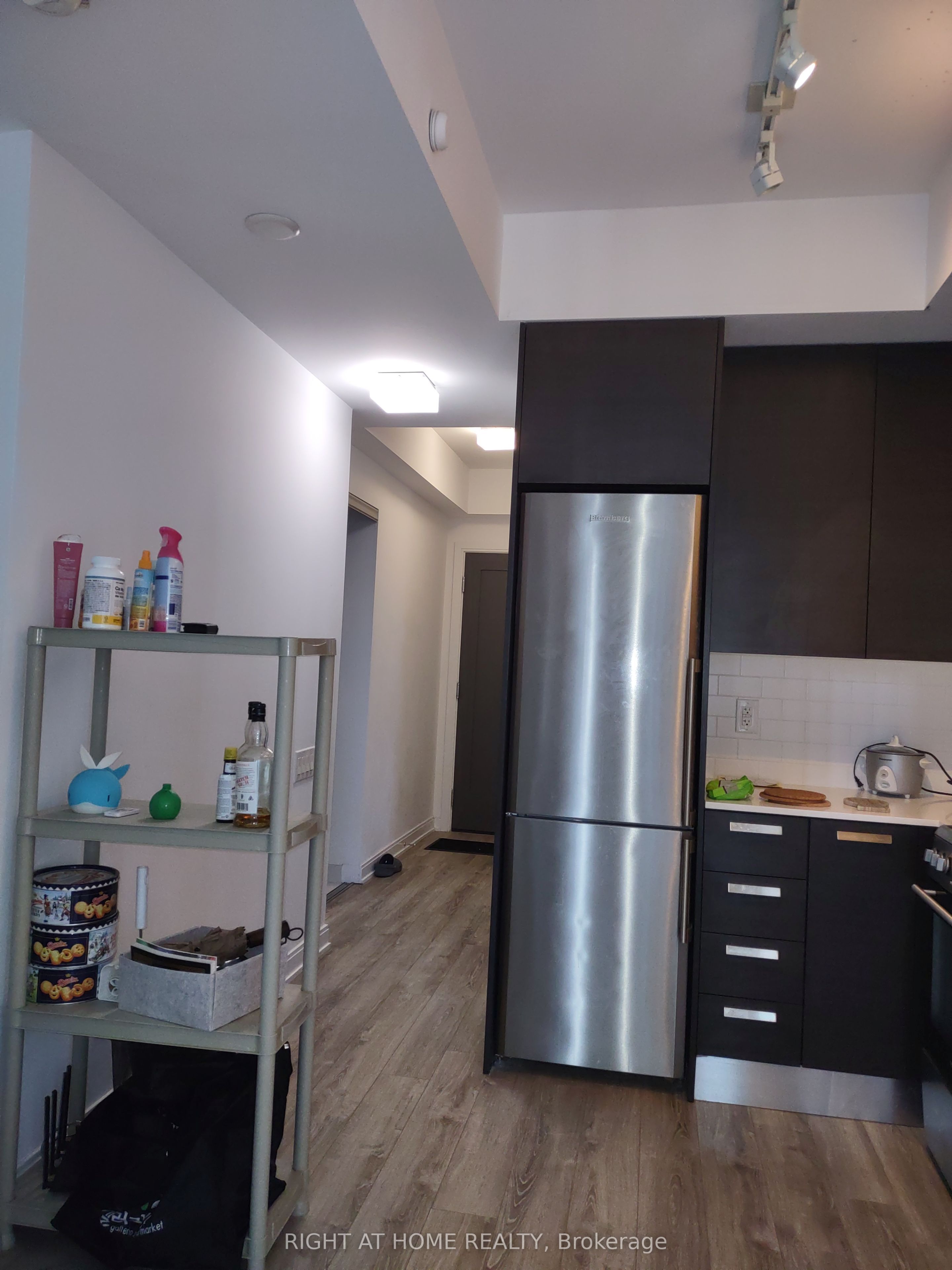 42 Charles Street E 1803, Toronto, ON M4Y 1N3 photo 5