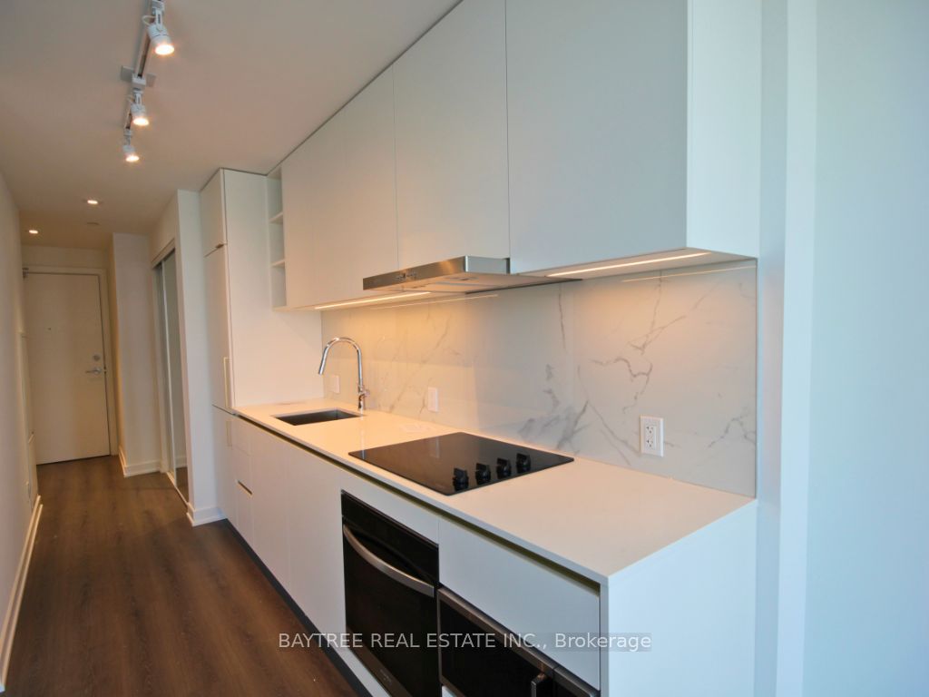 8 Wellesley Street W 3106, Toronto, ON M4Y 3B2 photo 2