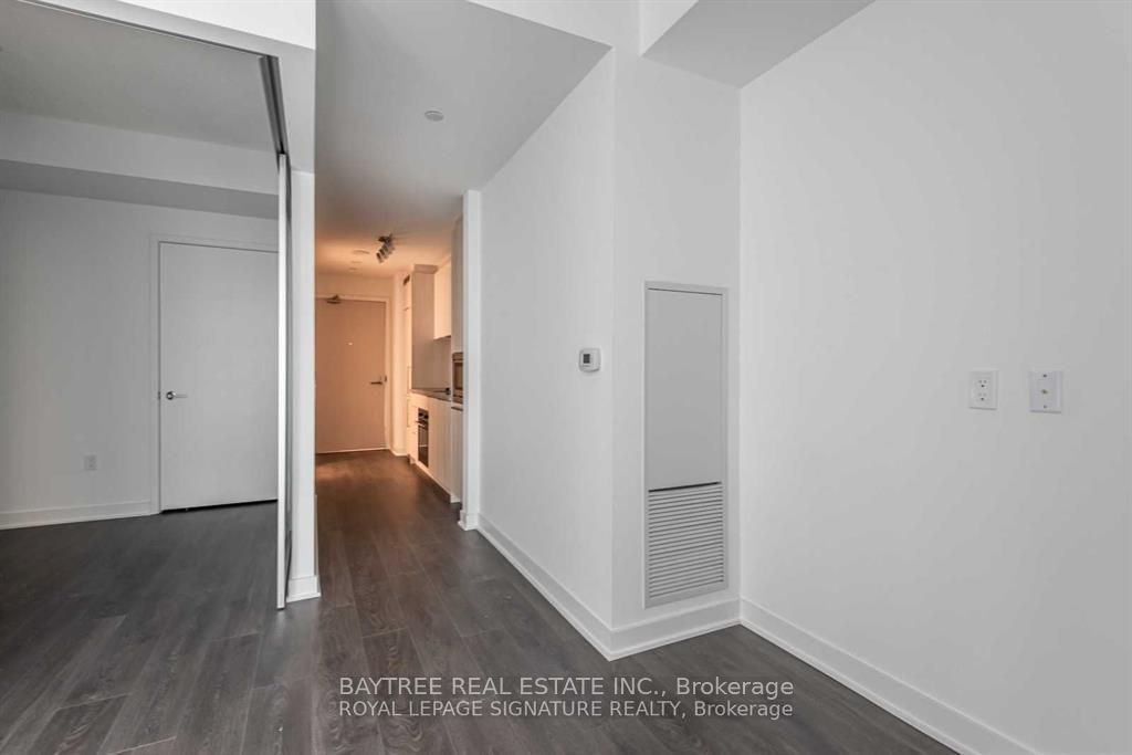 115 Blue Jays Way 602, Toronto, ON M5V 3T3 photo 3