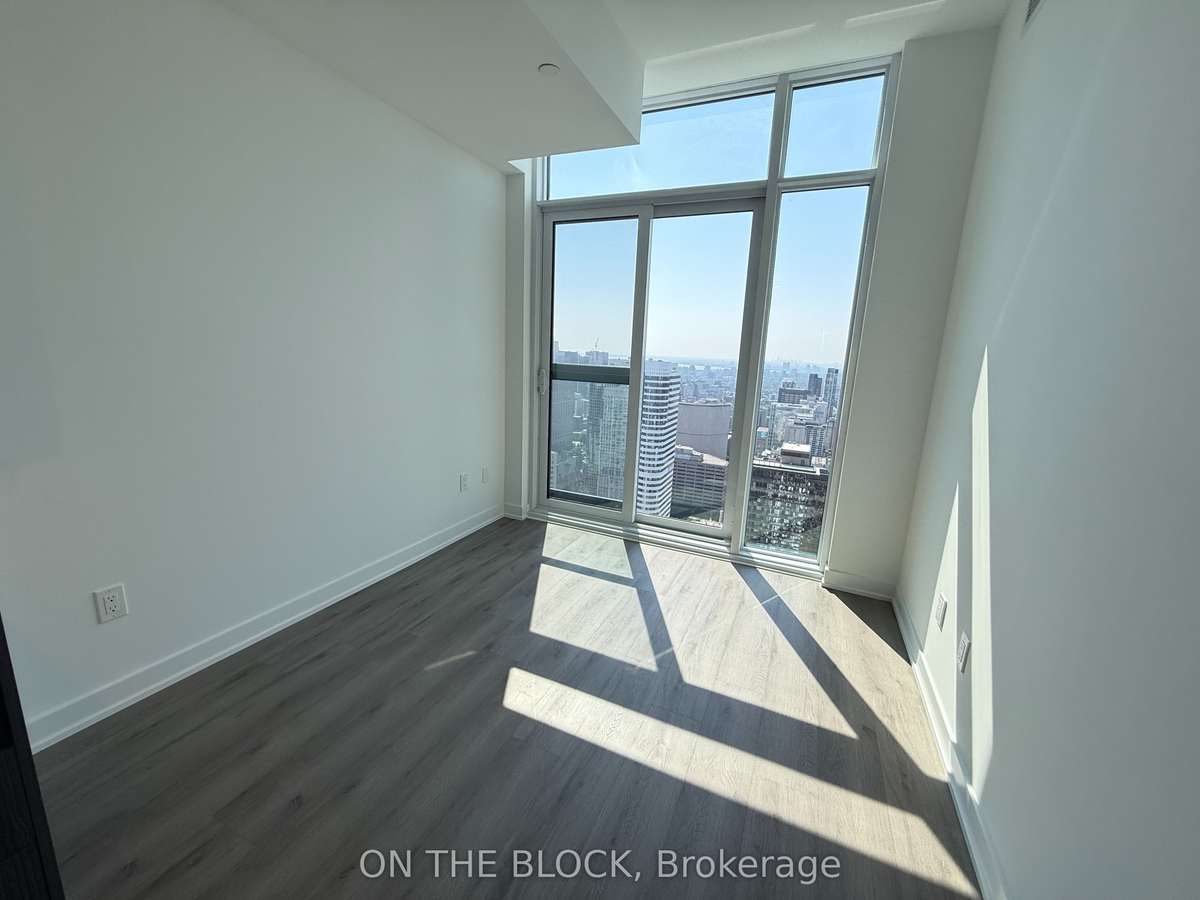 252 Church Street PH17, Toronto, ON M5B 0E6 photo 5
