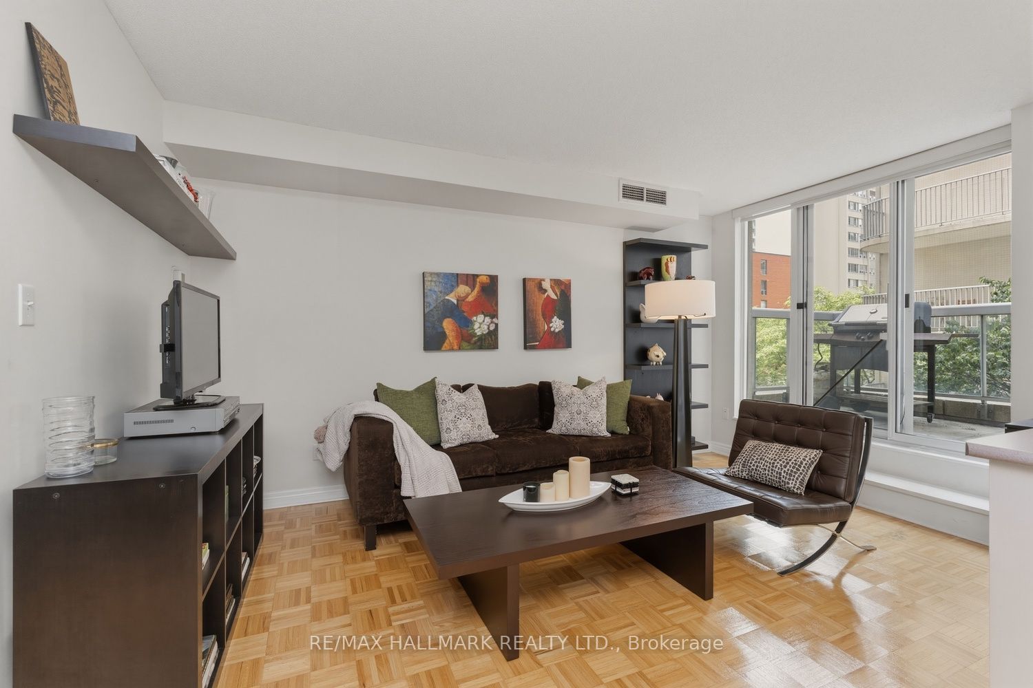 43 Eglinton Avenue E 310, Toronto, ON M4P 1A2 photo 2