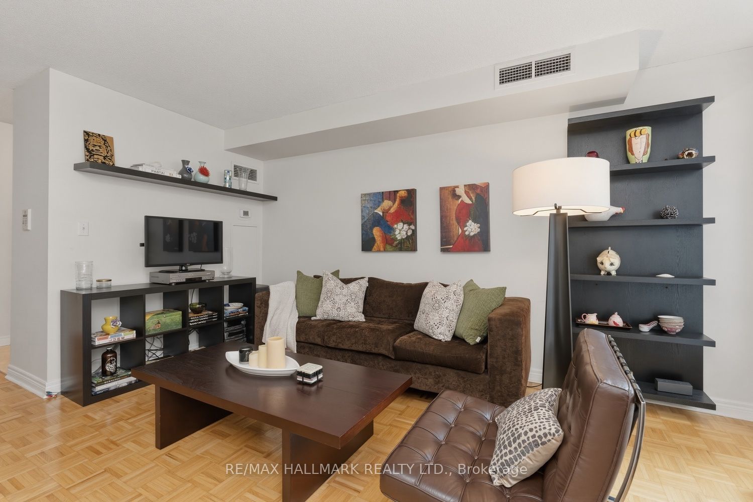 43 Eglinton Avenue E 310, Toronto, ON M4P 1A2 photo 5
