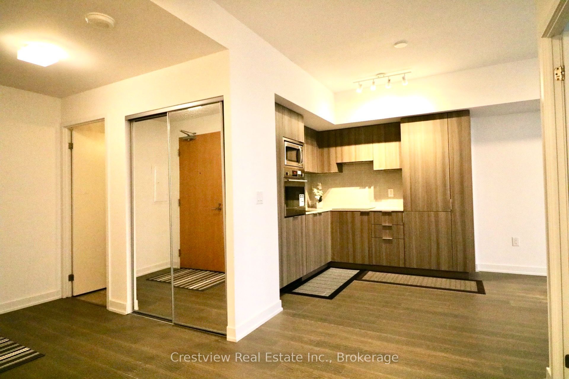 11 Wellesley Street W 4507, Toronto, ON M4Y 0G4 photo 3