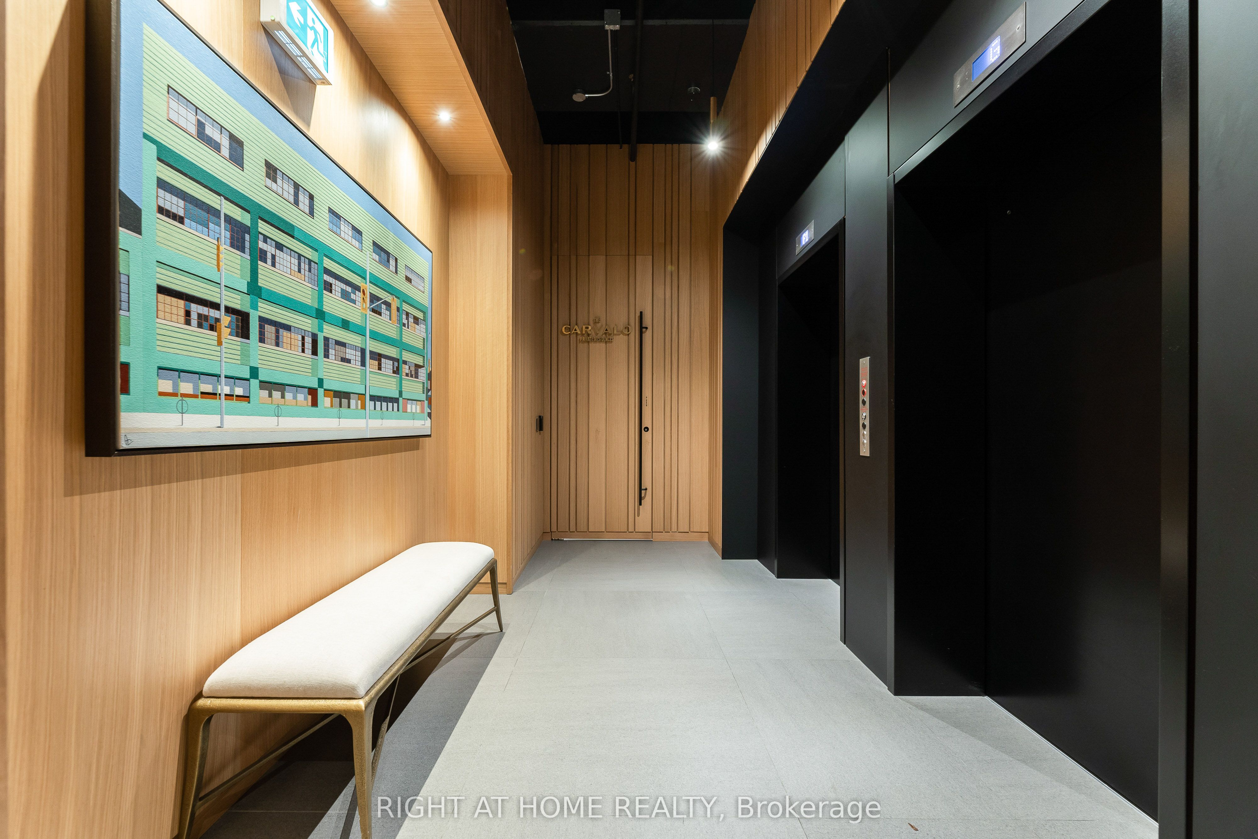 897 College Street W 506, Toronto, ON M6H 2C2 photo 3