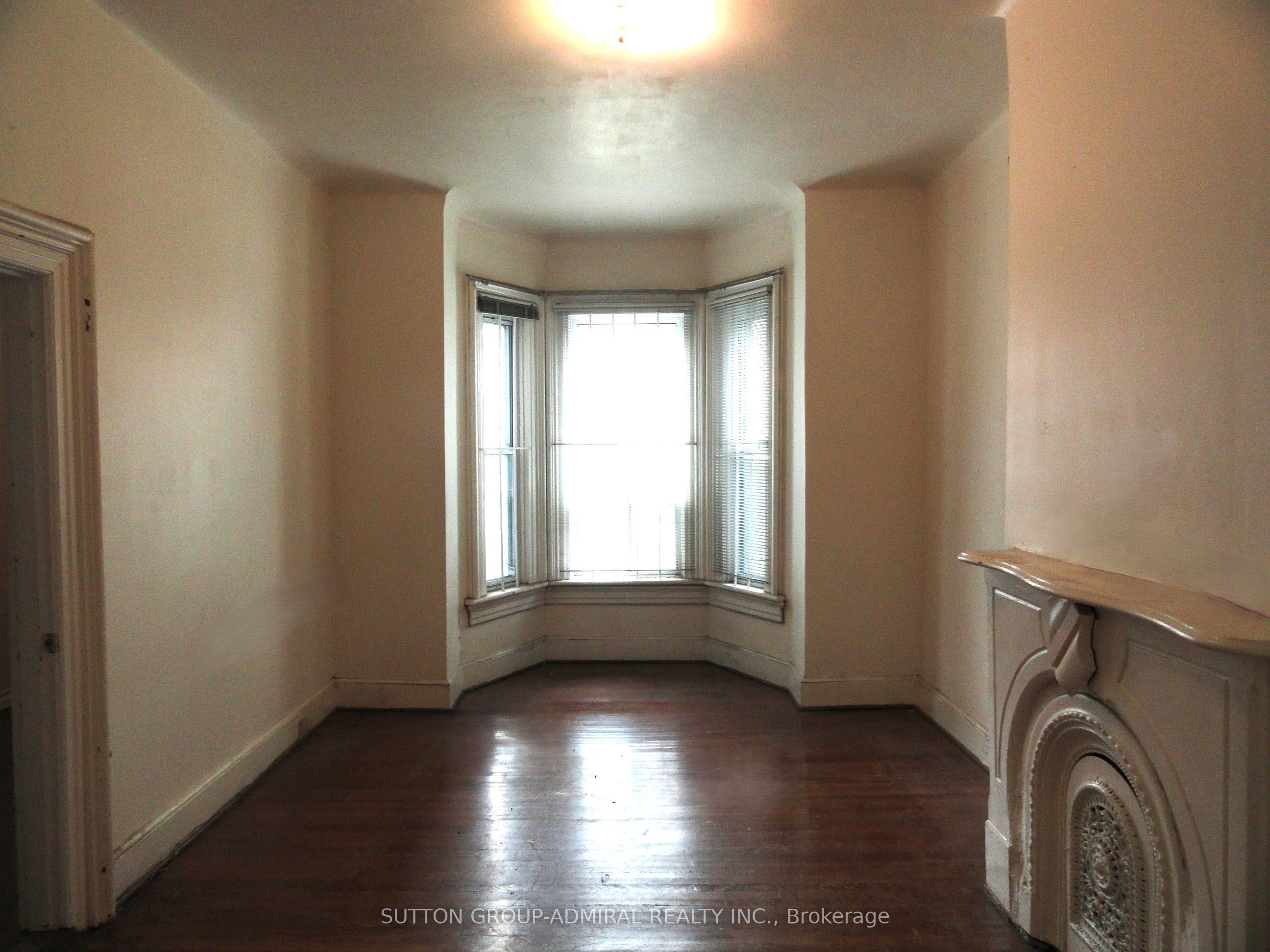 79 Baldwin Street, Toronto, ON M5T 1L5 photo 2