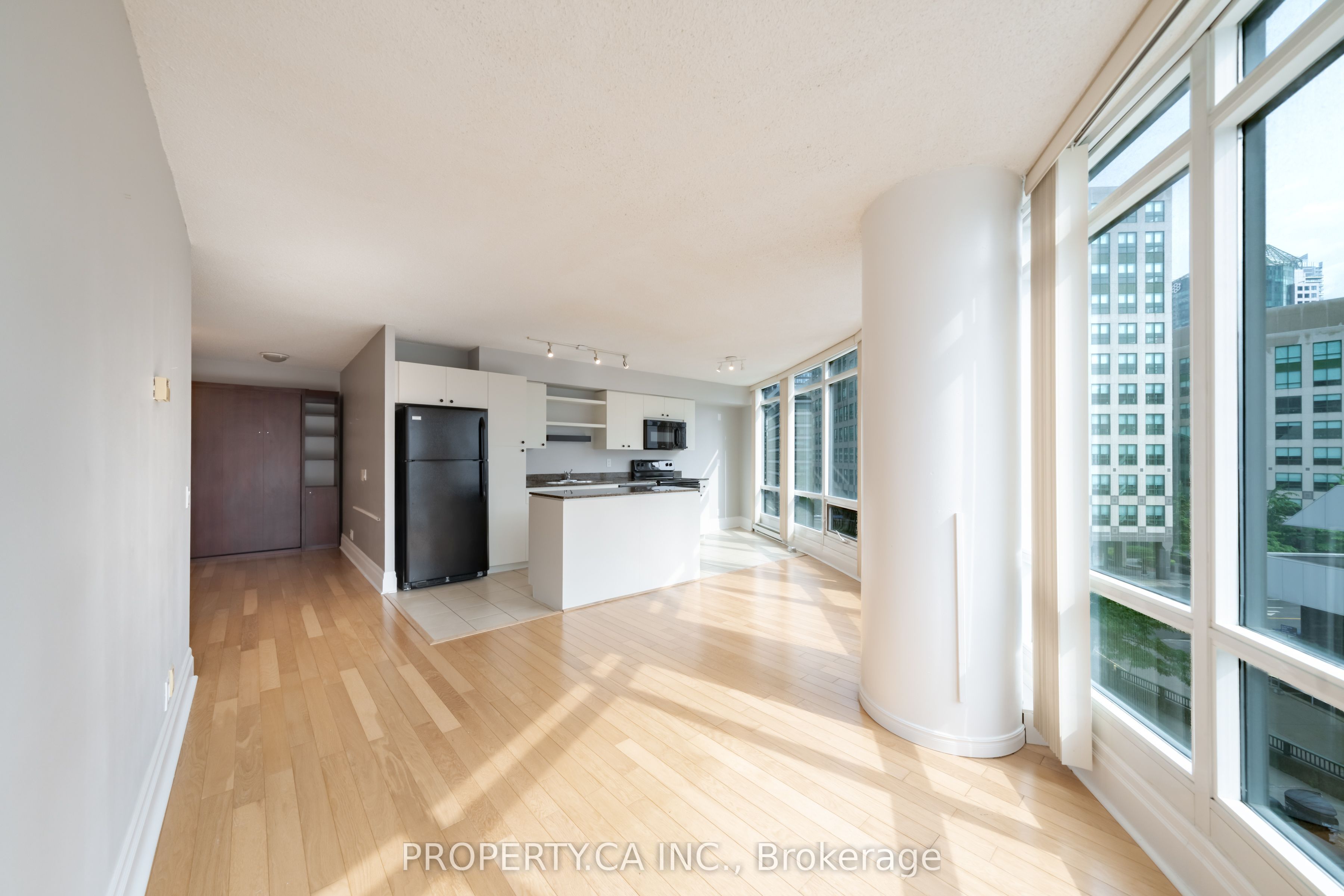 361 Front Street W 603, Toronto, ON M5V 3R5 photo 5