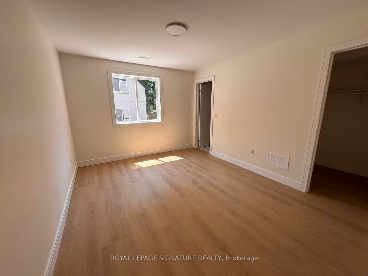 53 Bishop Avenue 1B, Toronto, ON M2M 1Z4