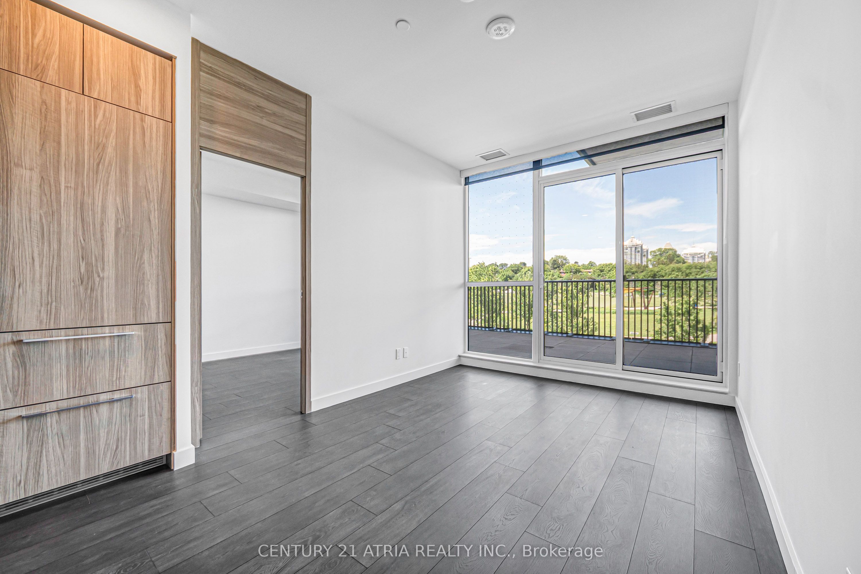 18 Esther Shiner Boulevard, Toronto, ON M2K 0J7