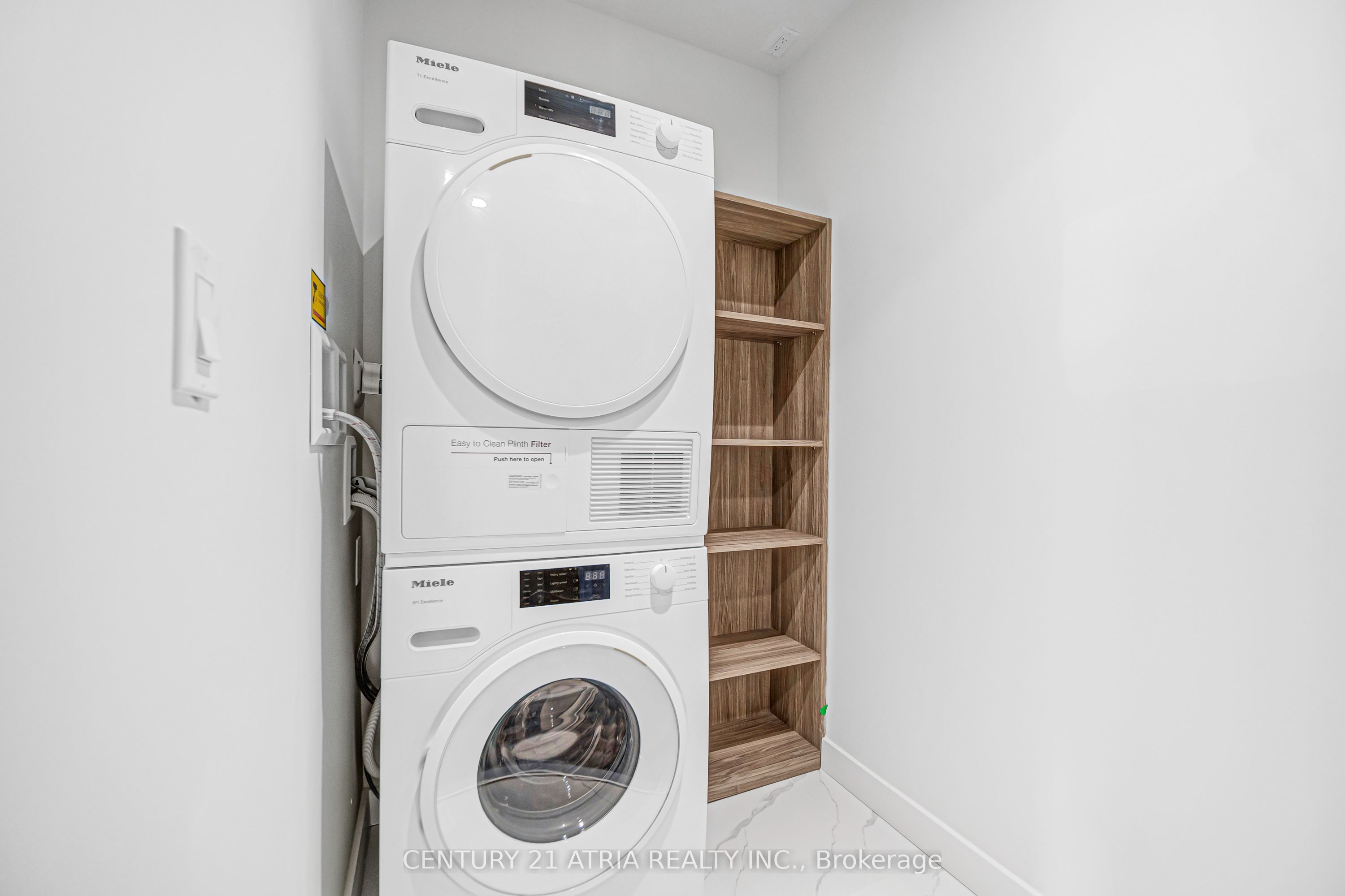 18 Esther Shiner Boulevard, Toronto, ON M2K 0J7 photo 4