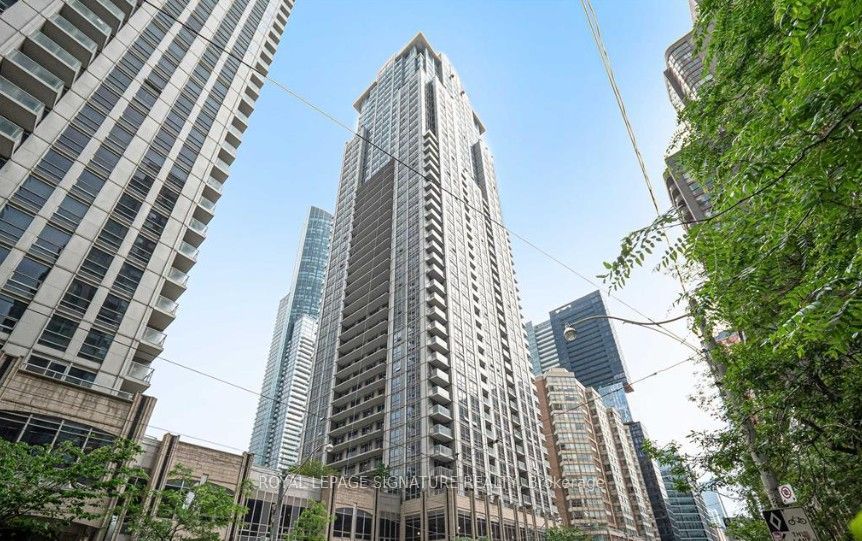 761 Bay Street 1204, Toronto, ON M5G 2R2
