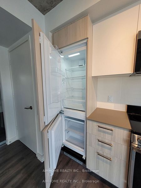 65 Mutual Street 1405, Toronto, ON M5B 0E5 photo 5