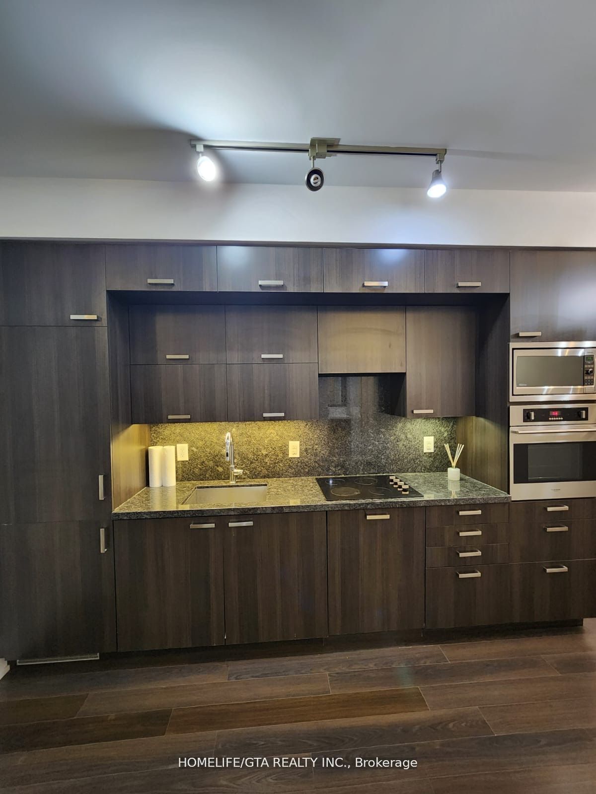 120 Harrison Garden Boulevard 428, Toronto, ON M2N 0H1 photo 4