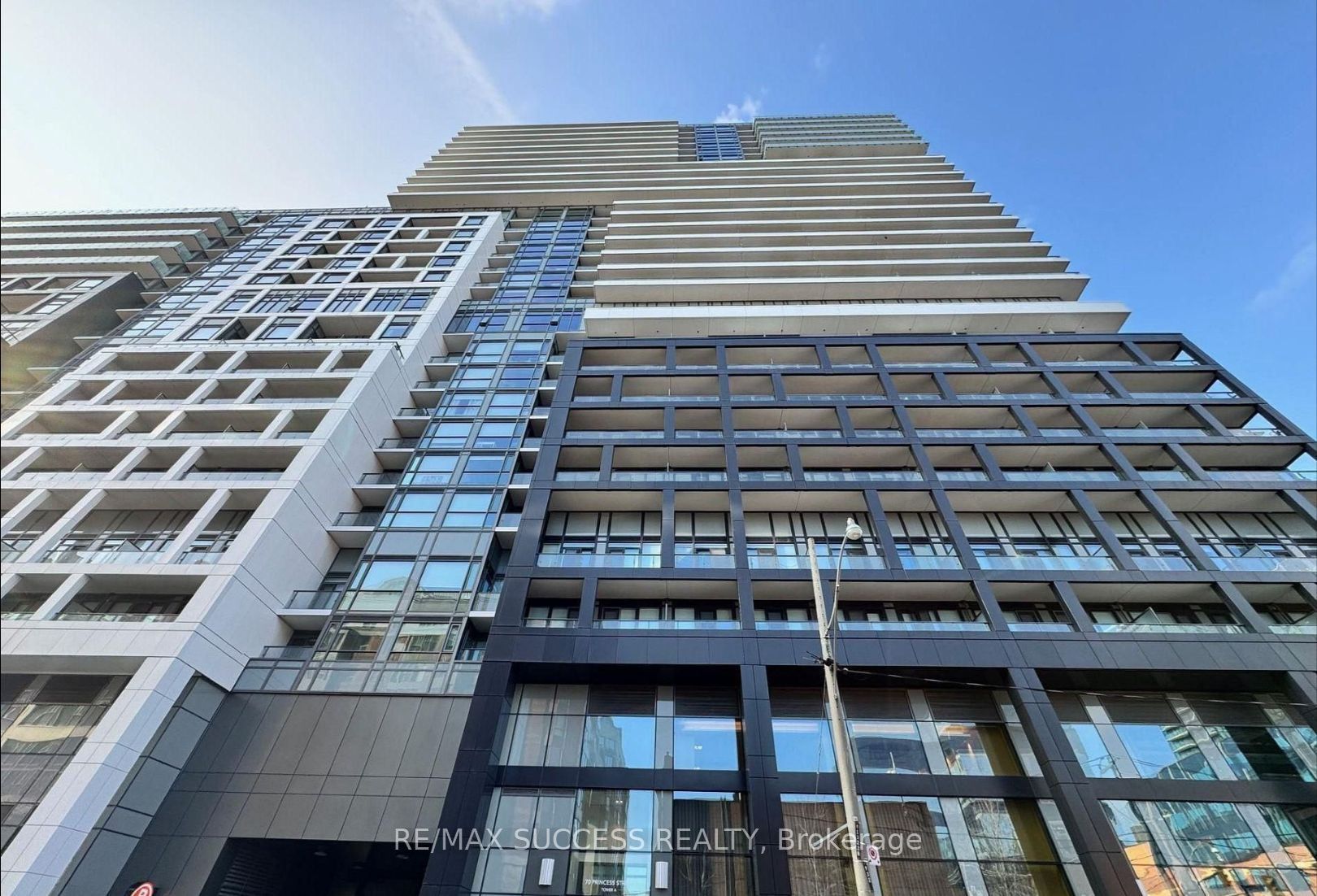 70 Princess Street 1925A, Toronto, ON M5A 0X6 photo 2