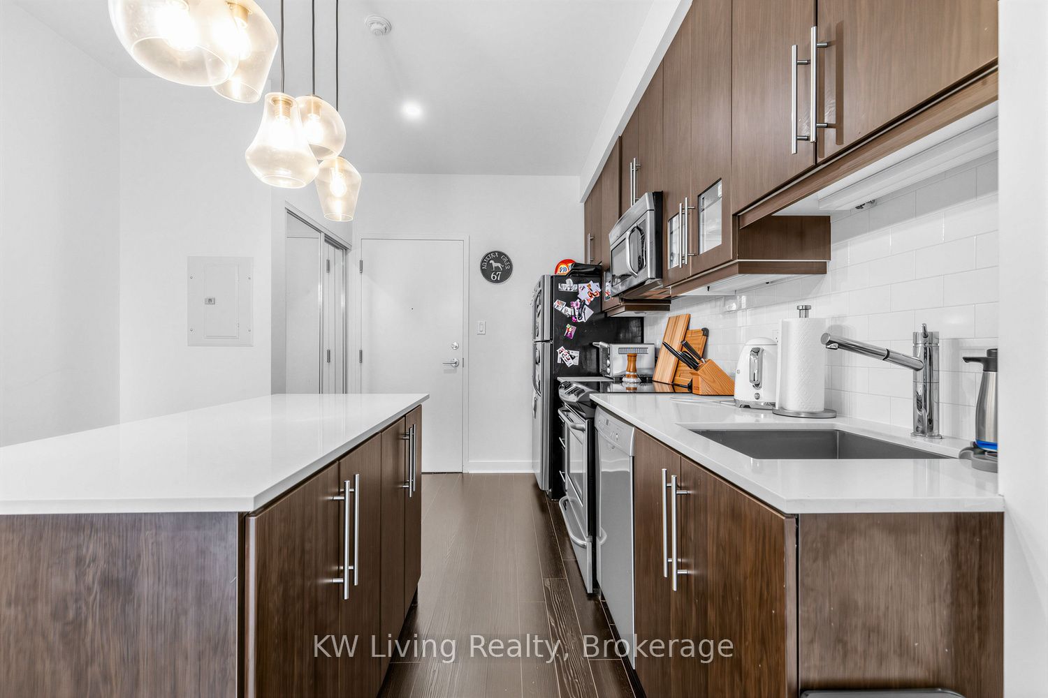 1171 Queen Street W 305, Toronto, ON M6J 0A5 photo 2