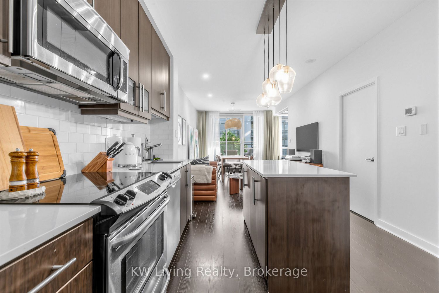1171 Queen Street W 305, Toronto, ON M6J 0A5 photo 3