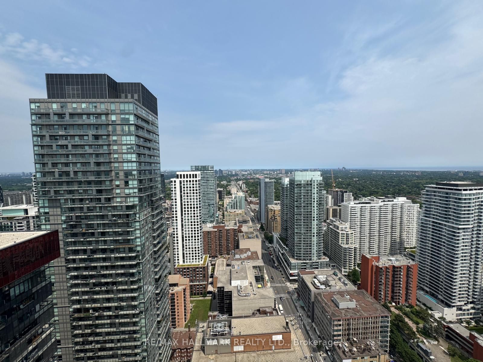 8 Eglinton Avenue E 3808, Toronto, ON M4P 0C1 photo 2