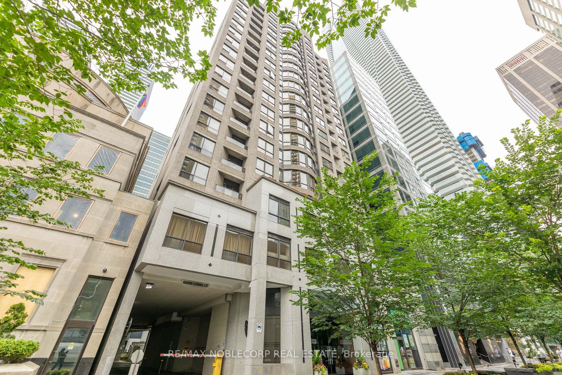 55 Bloor Street E 609, Toronto, ON M4W 3W6 photo 3