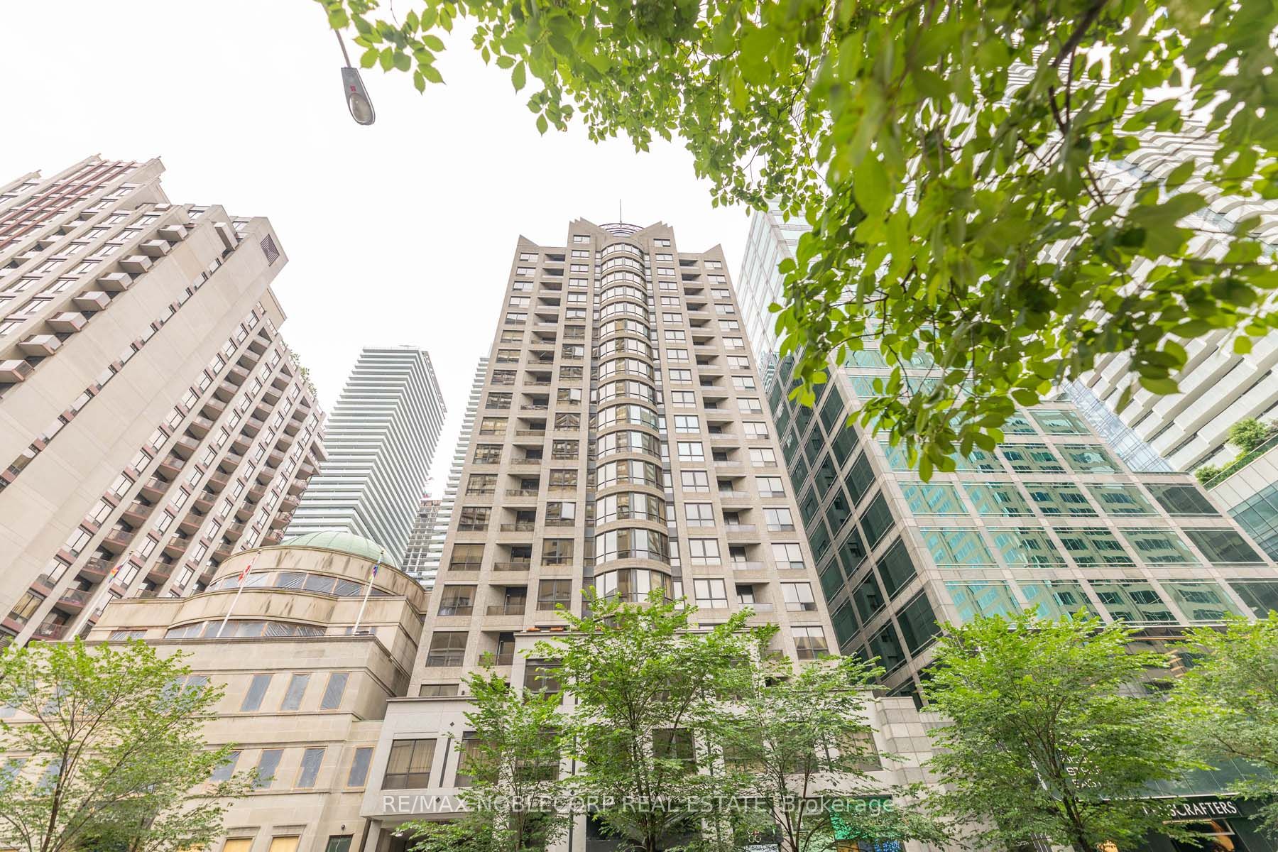 55 Bloor Street E 609, Toronto, ON M4W 3W6 photo 4