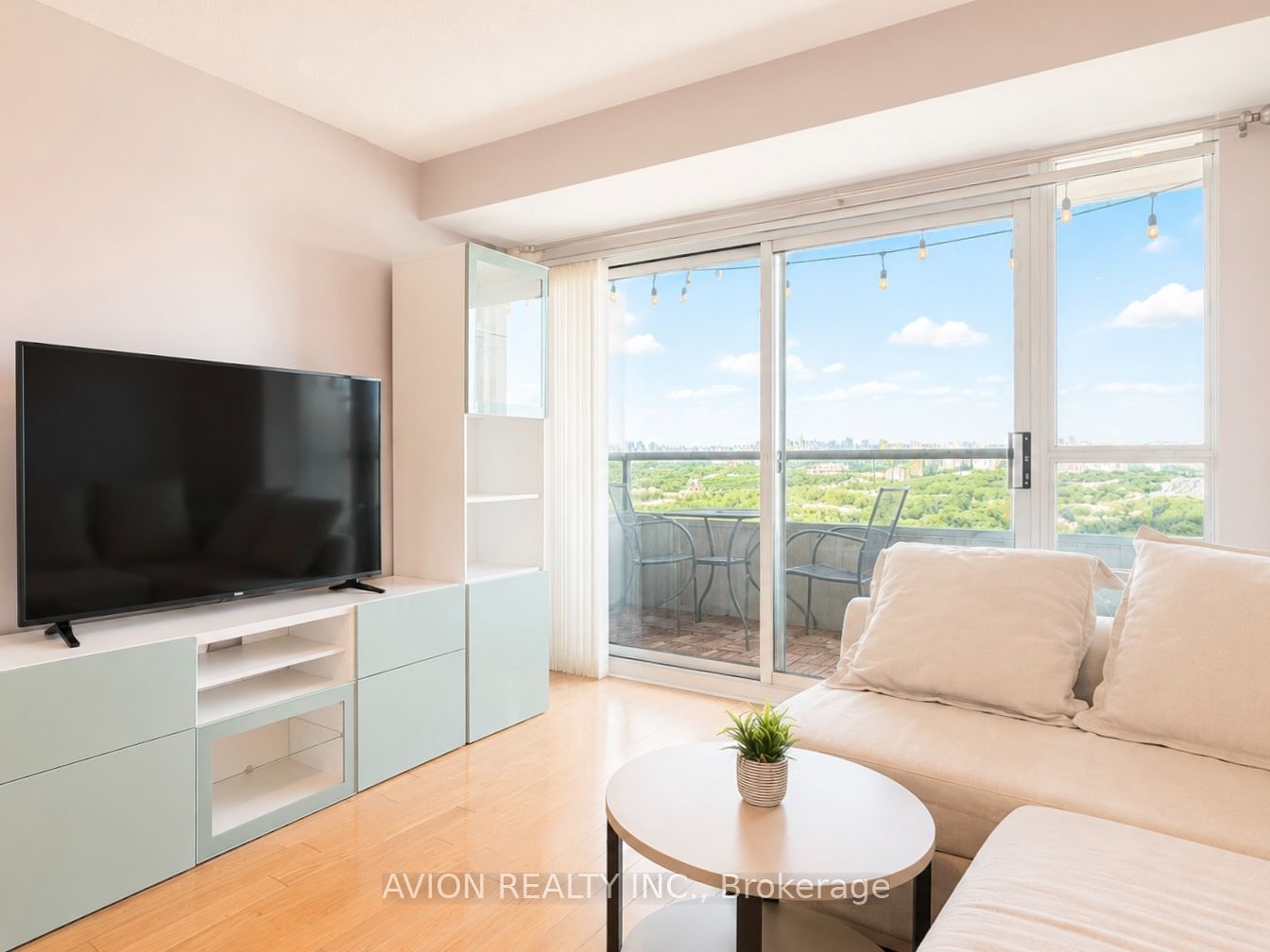 16 Harrison Garden Boulevard 1909, Toronto, ON M2N 7J7