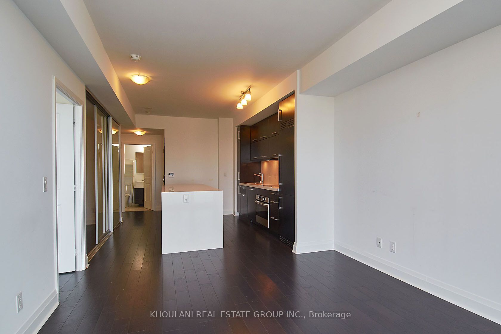 65 St Mary Street 1105, Toronto, ON M5S 0A6 photo 3