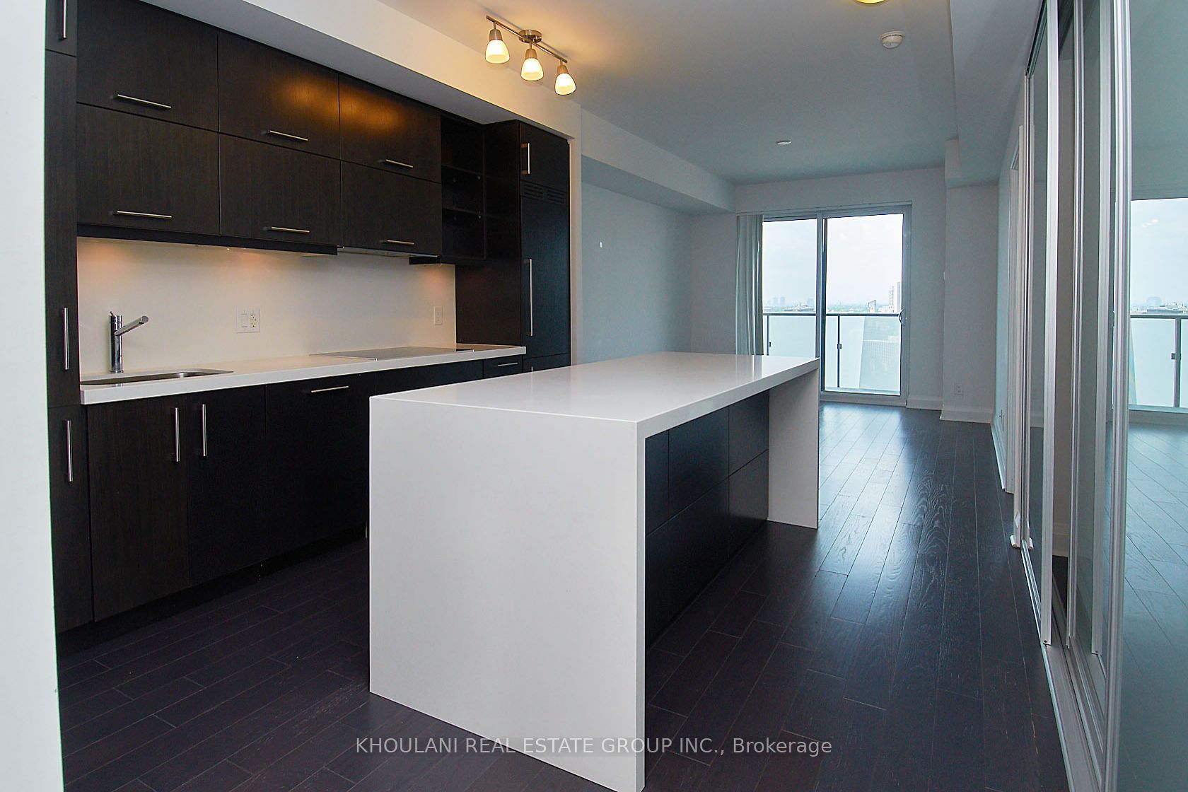 65 St Mary Street 1105, Toronto, ON M5S 0A6 photo 5