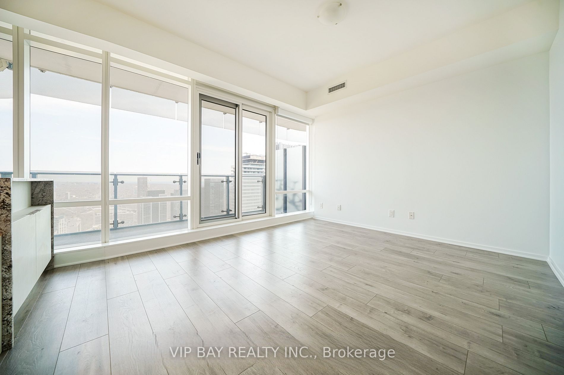 1 Bloor Street E 4802, Toronto, ON M4W 0A8 photo 4