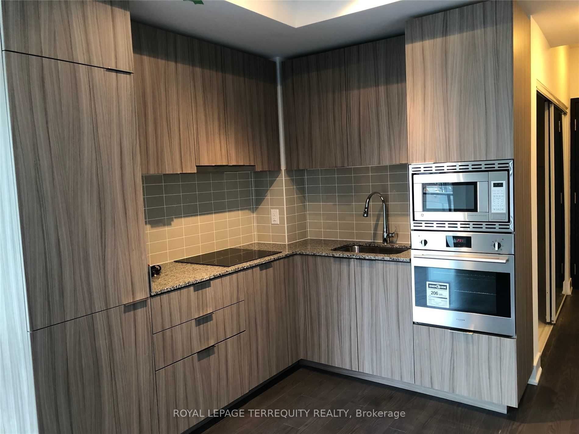 955 Bay Street 803, Toronto, ON M5S 0C6 photo 2
