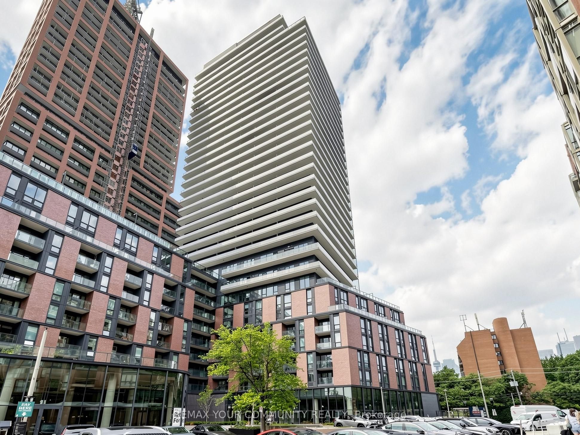 35 Parliament Street 2504, Toronto, ON M5A 2Y5