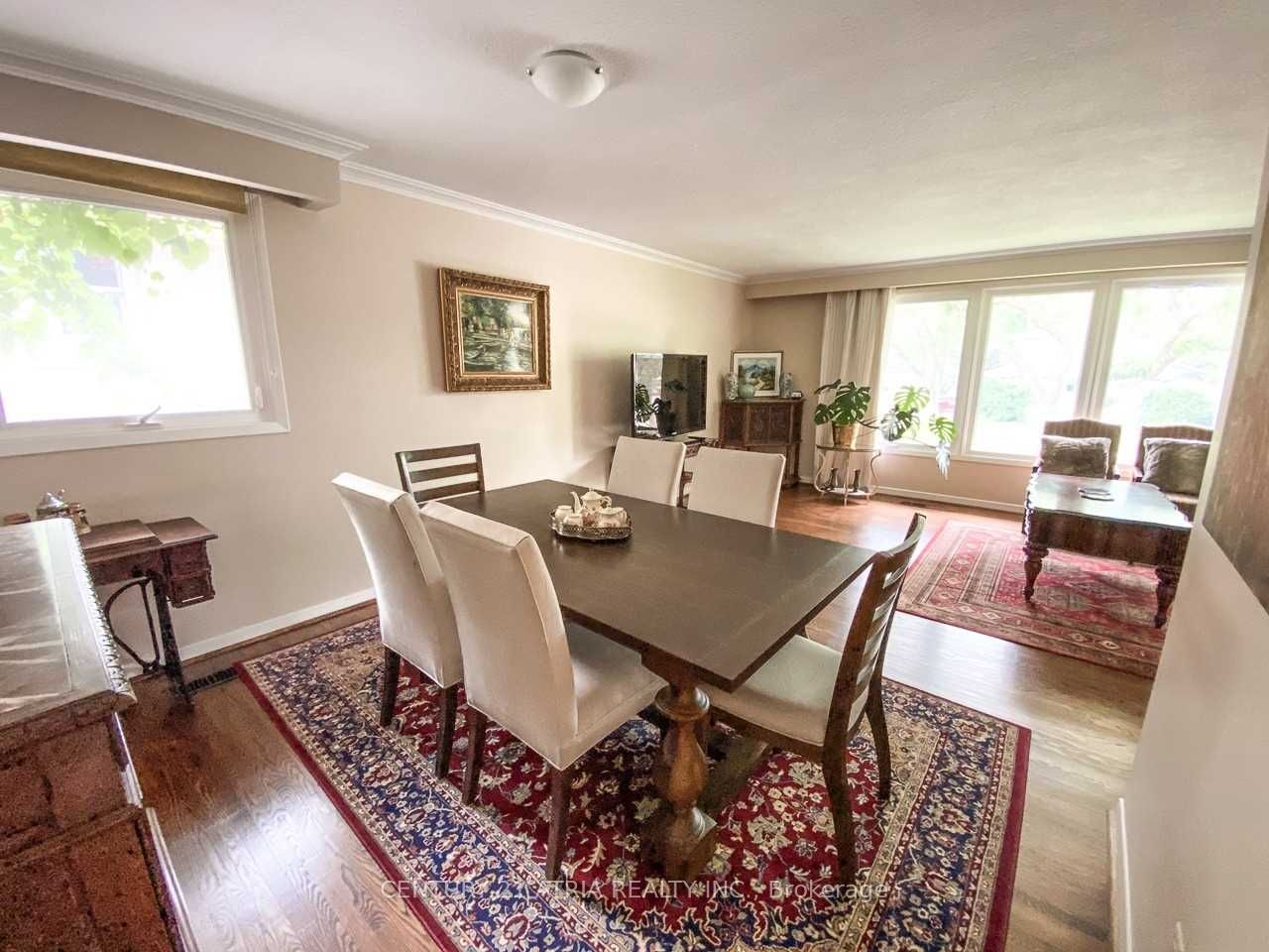 11 Danville Drive, Toronto, ON M2P 1H7 photo 4