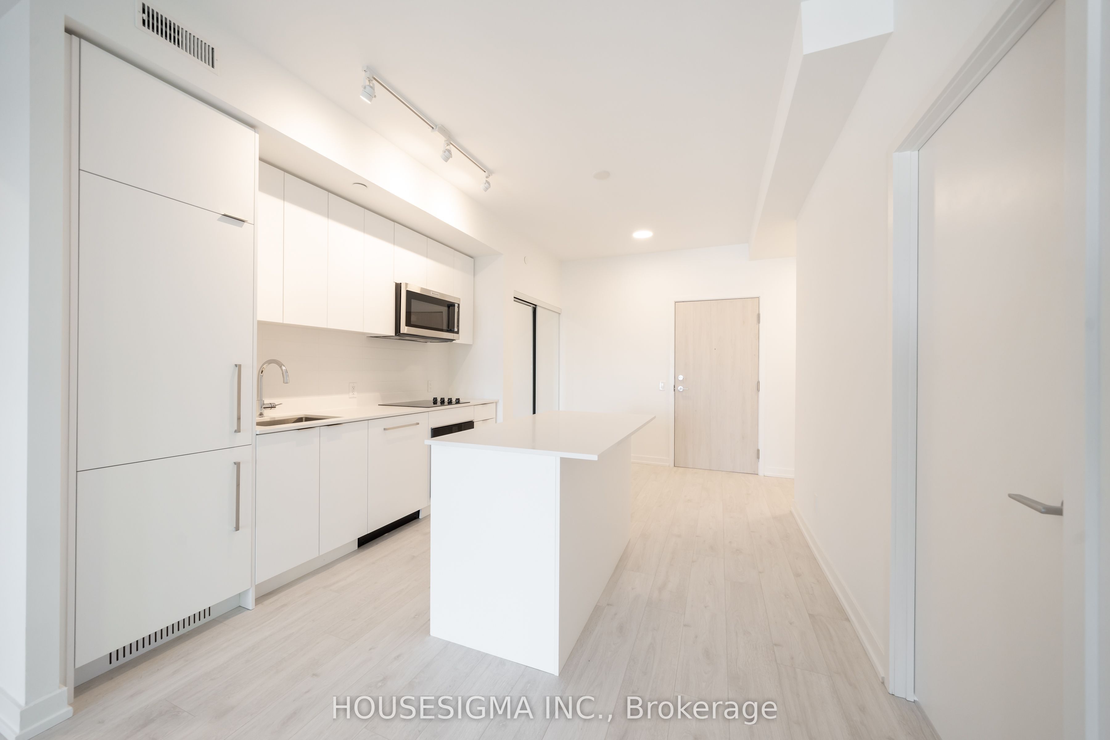 181 Sheppard Avenue E 703, Toronto, ON M2N 0L9 photo 2