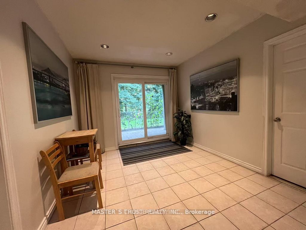 54 Cliffwood Road #B, Toronto, ON M2H 3J7 photo 5