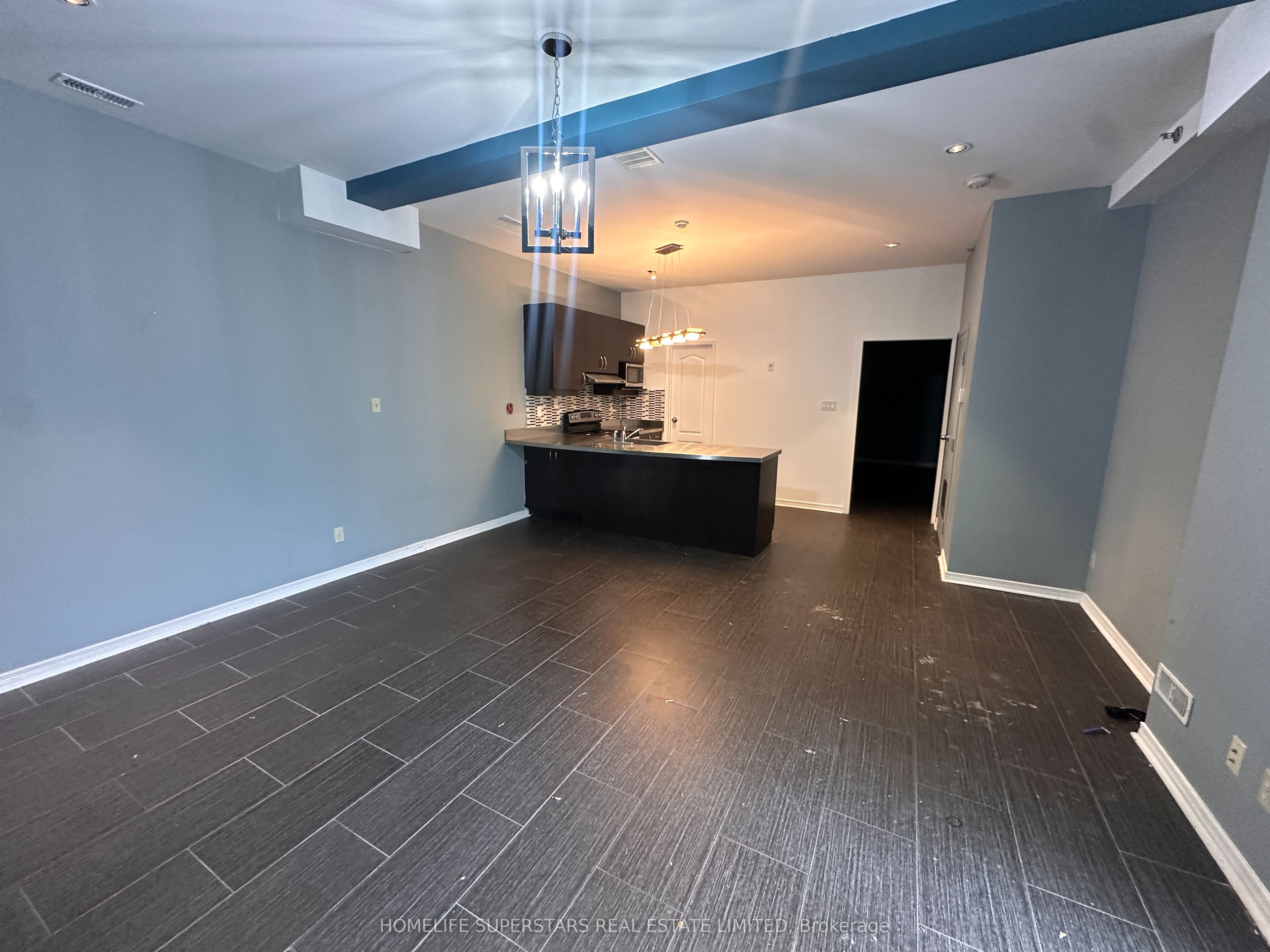 38 Kensington Place 207, Toronto, ON M5T 2J9 photo 3