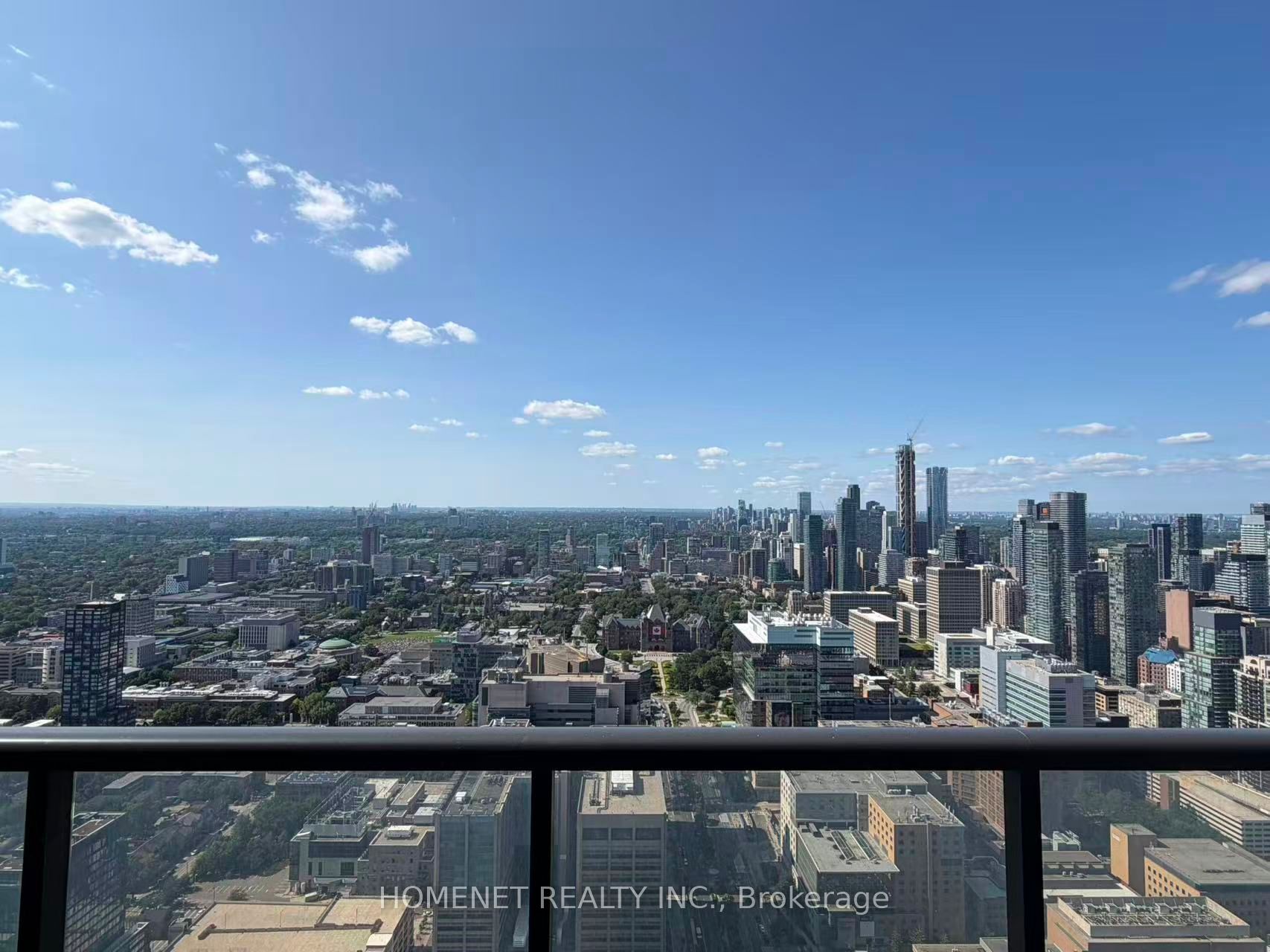 488 University Avenue 5101, Toronto, ON M5G 0C1