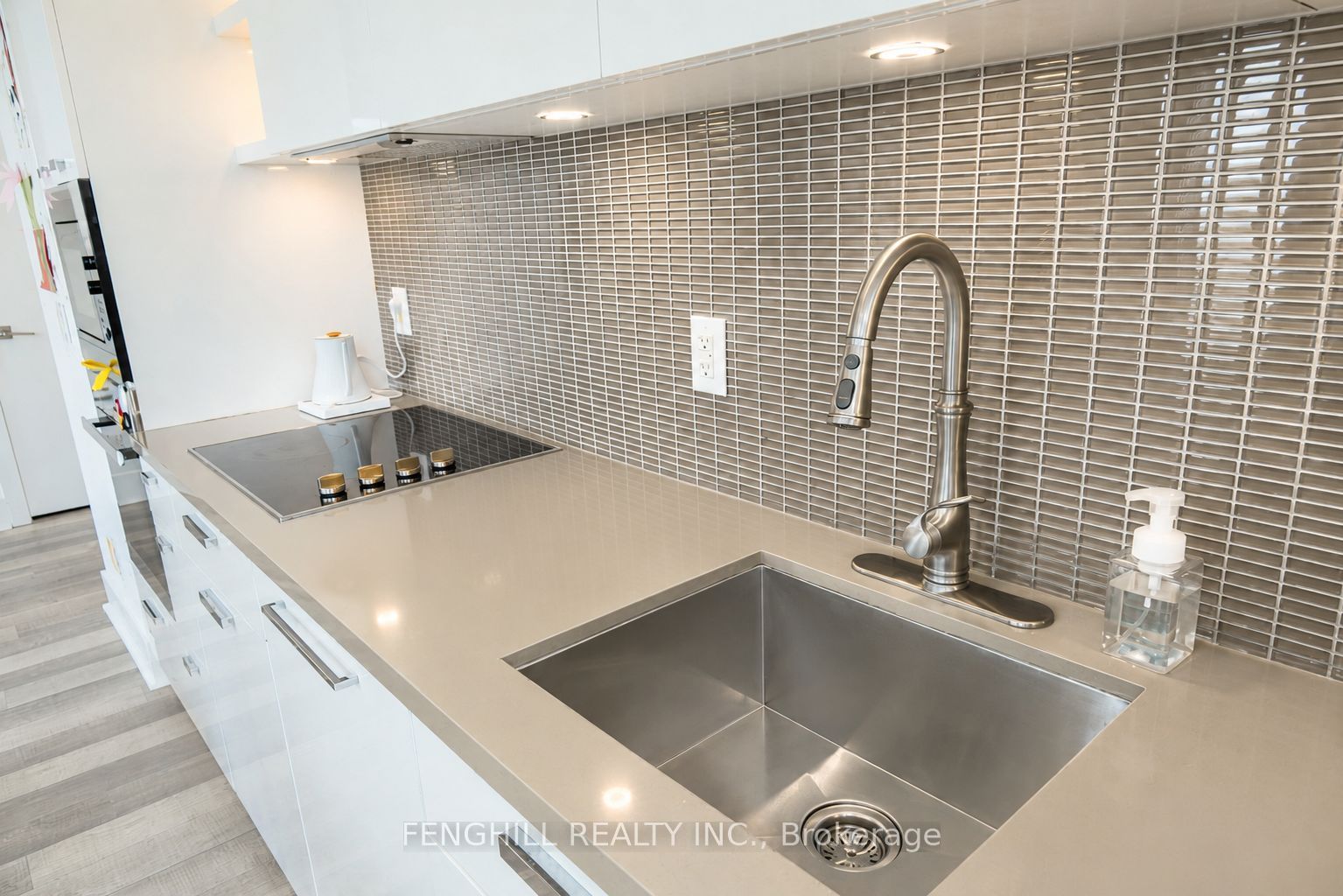 32 Davenport Road 1108, Toronto, ON M5R 0B5 photo 4