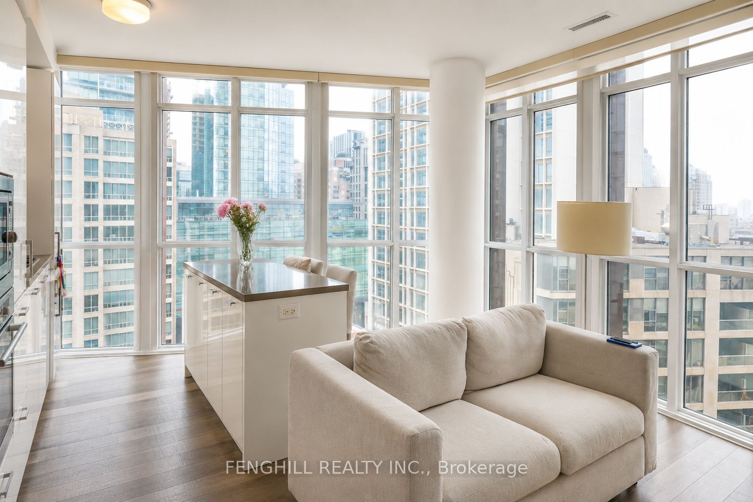32 Davenport Road 1108, Toronto, ON M5R 0B5 photo 5
