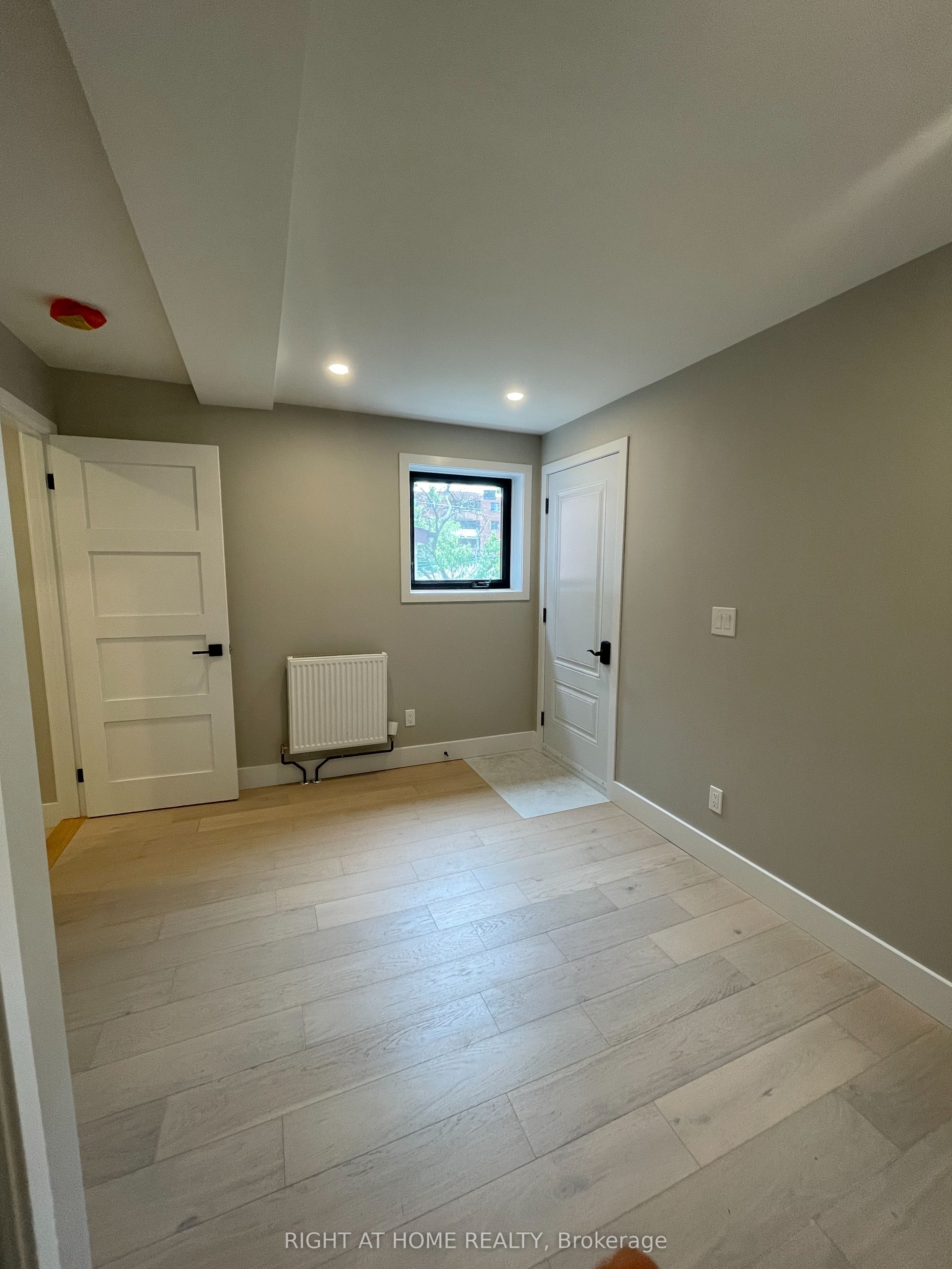 416 Christie Street 1, Toronto, ON M6G 3C6 photo 2