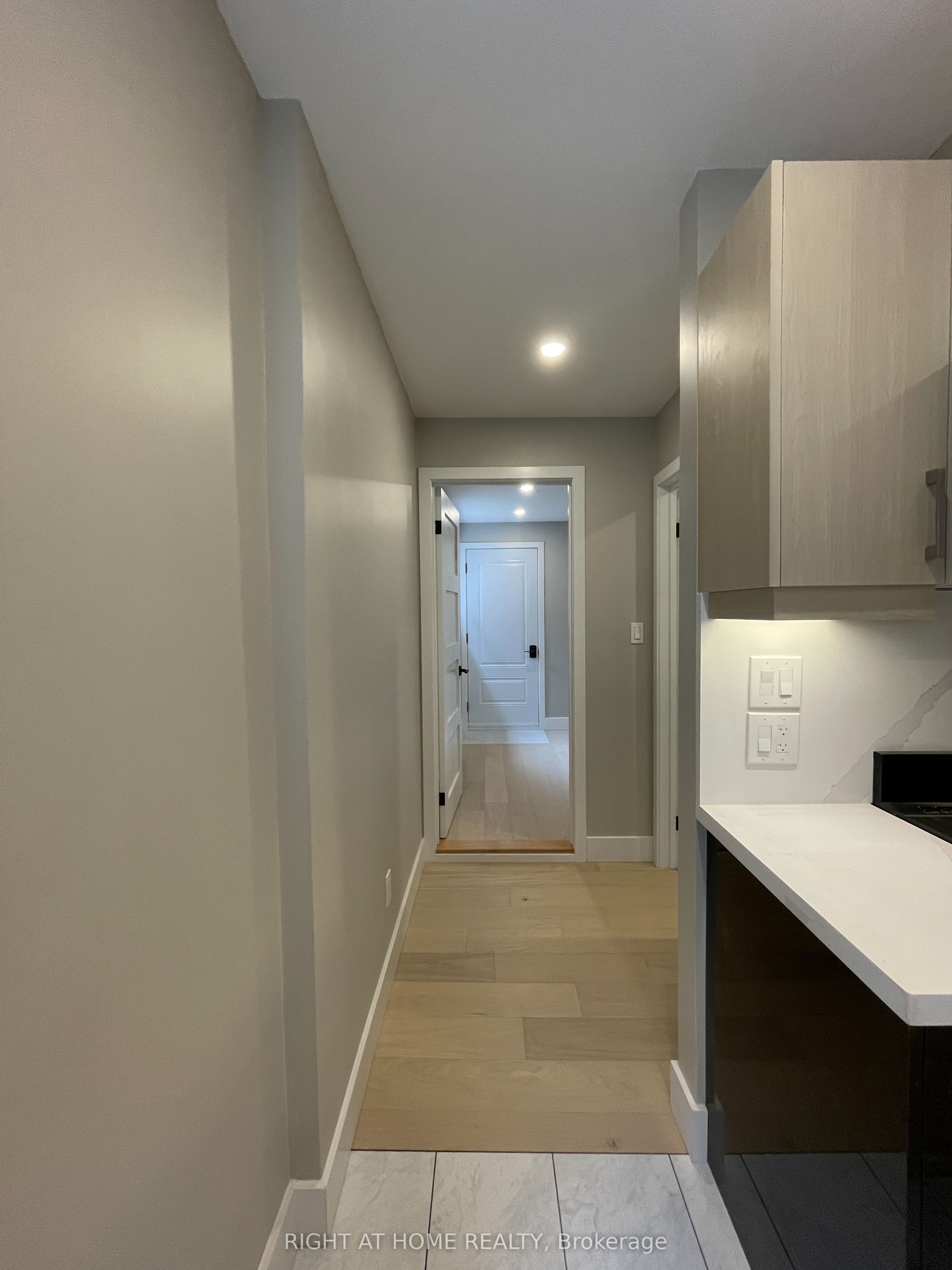 416 Christie Street 1, Toronto, ON M6G 3C6 photo 5
