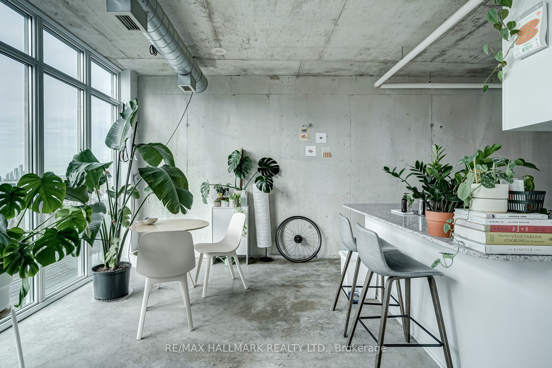 150 Sudbury Street 910, Toronto, ON M6J 3S8 photo 4