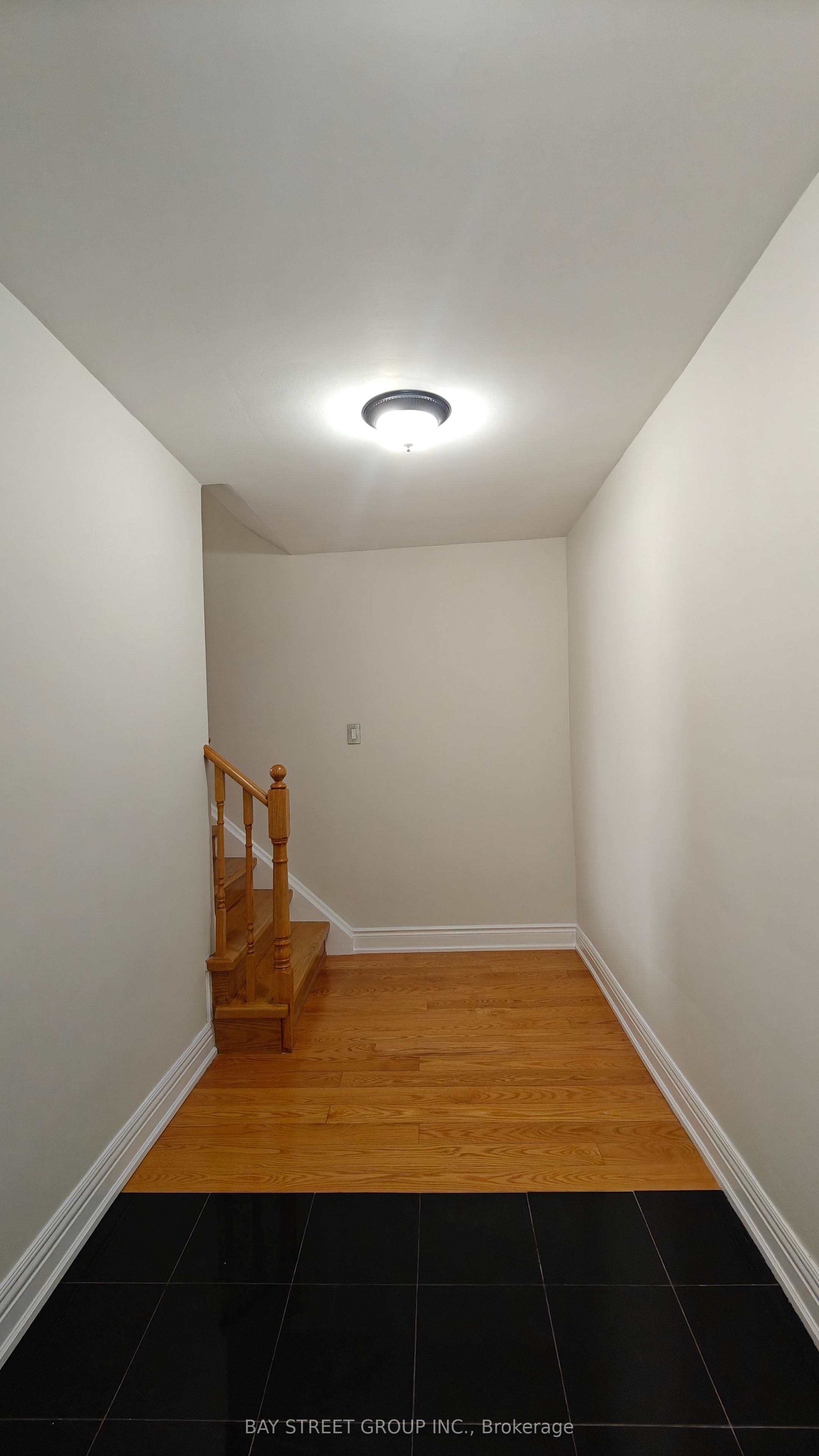 9 Mosedale Crescent Upper, Toronto, ON M2J 3A3 photo 3